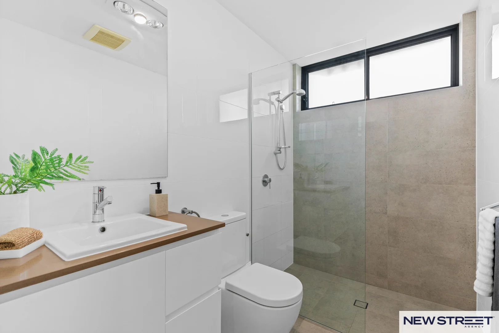 Additional image 9 of 201/55d Caves Beach Road, Caves Beach NSW 2281