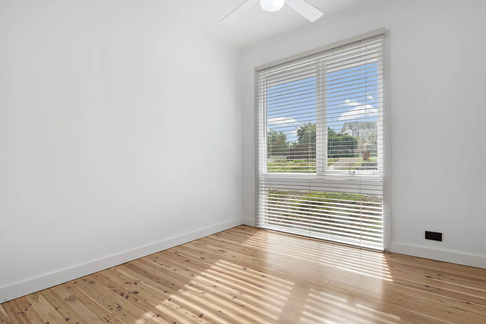 Additional image 3 of 5 Donaldson Street, Bradbury NSW 2560