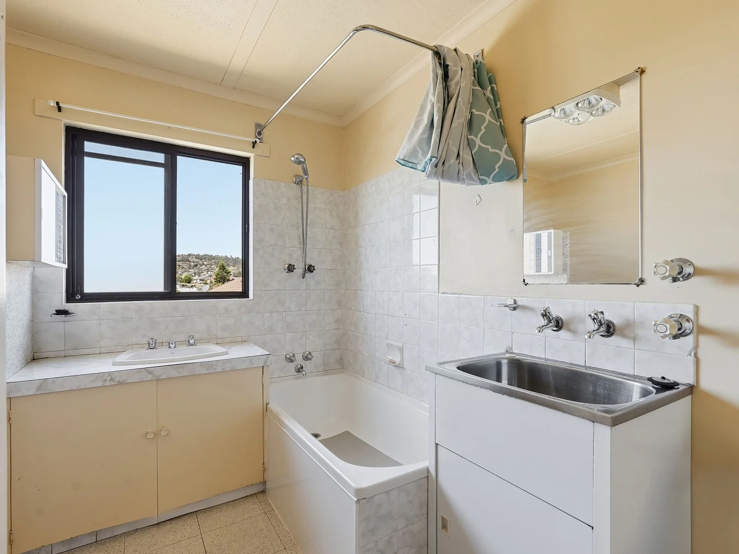 Additional image 11 of 8/19A Paringa Road, Glenorchy TAS 7010