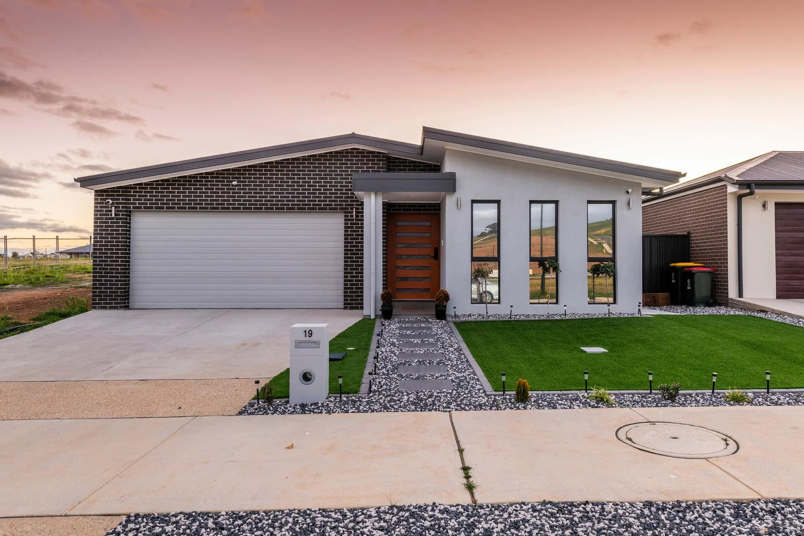 Additional image 3 of Macnamara ACT 2615