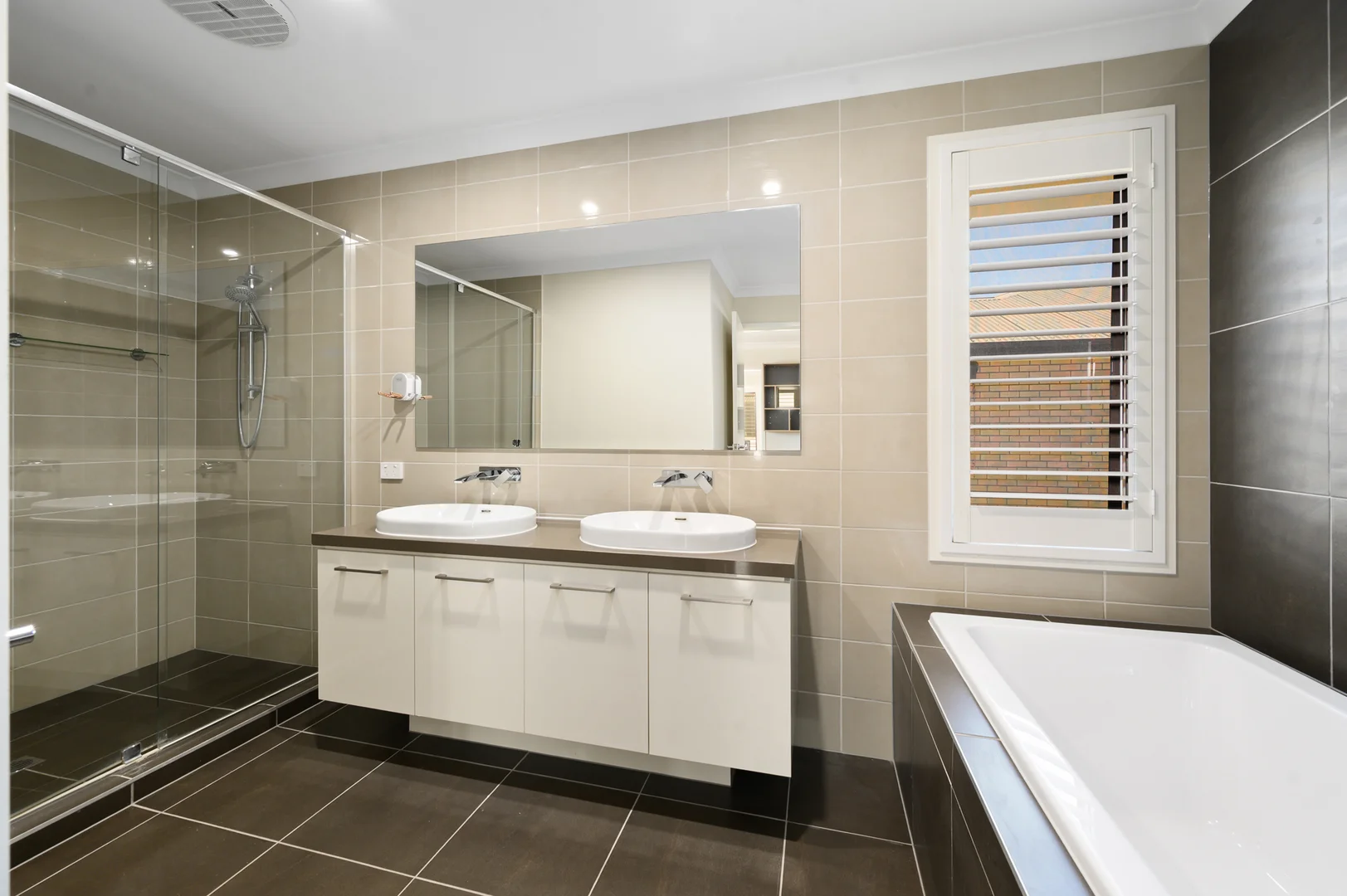 Additional image 18 of 52 North View Street, Hope Island QLD 4212
