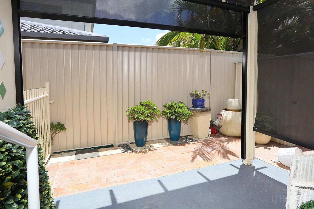 Additional image 25 of 1/27 Eider Avenue, Paradise Point QLD 4216