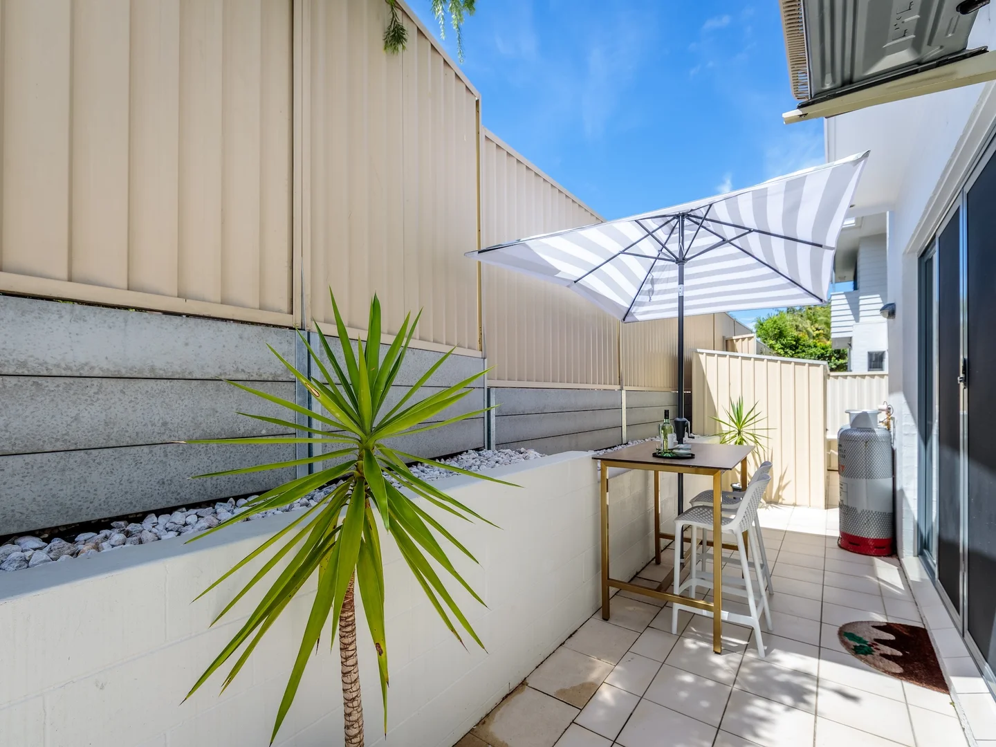 Additional image 11 of 2/111 Pohlman Street, Southport QLD 4215