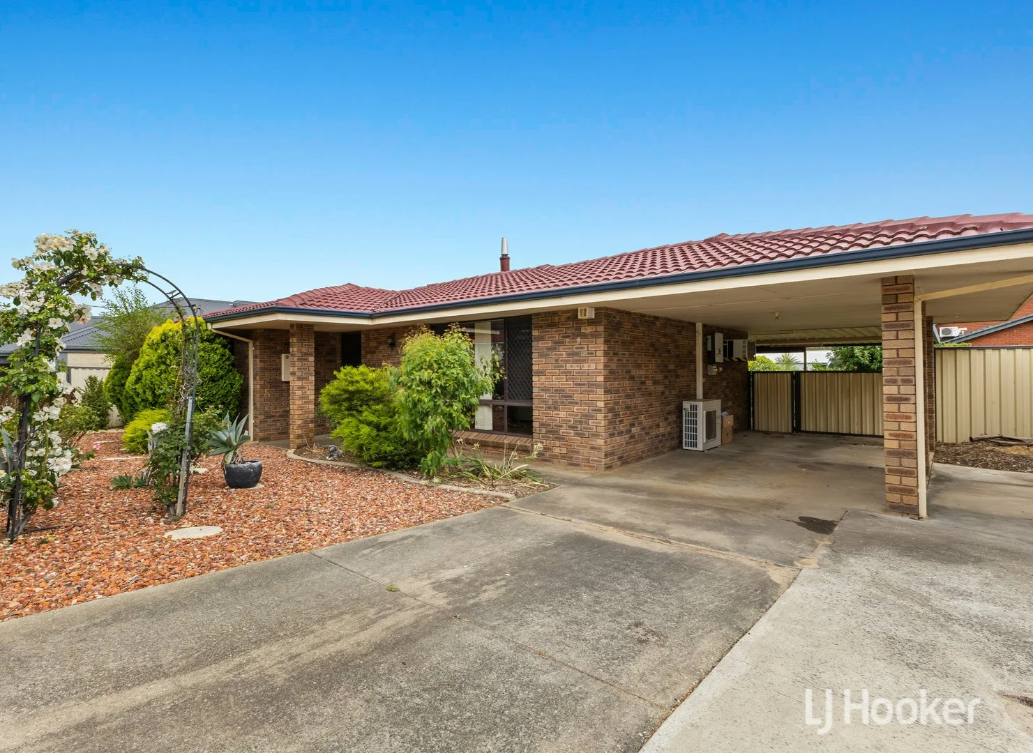3 Greenfields Road, Harvey WA 6220
