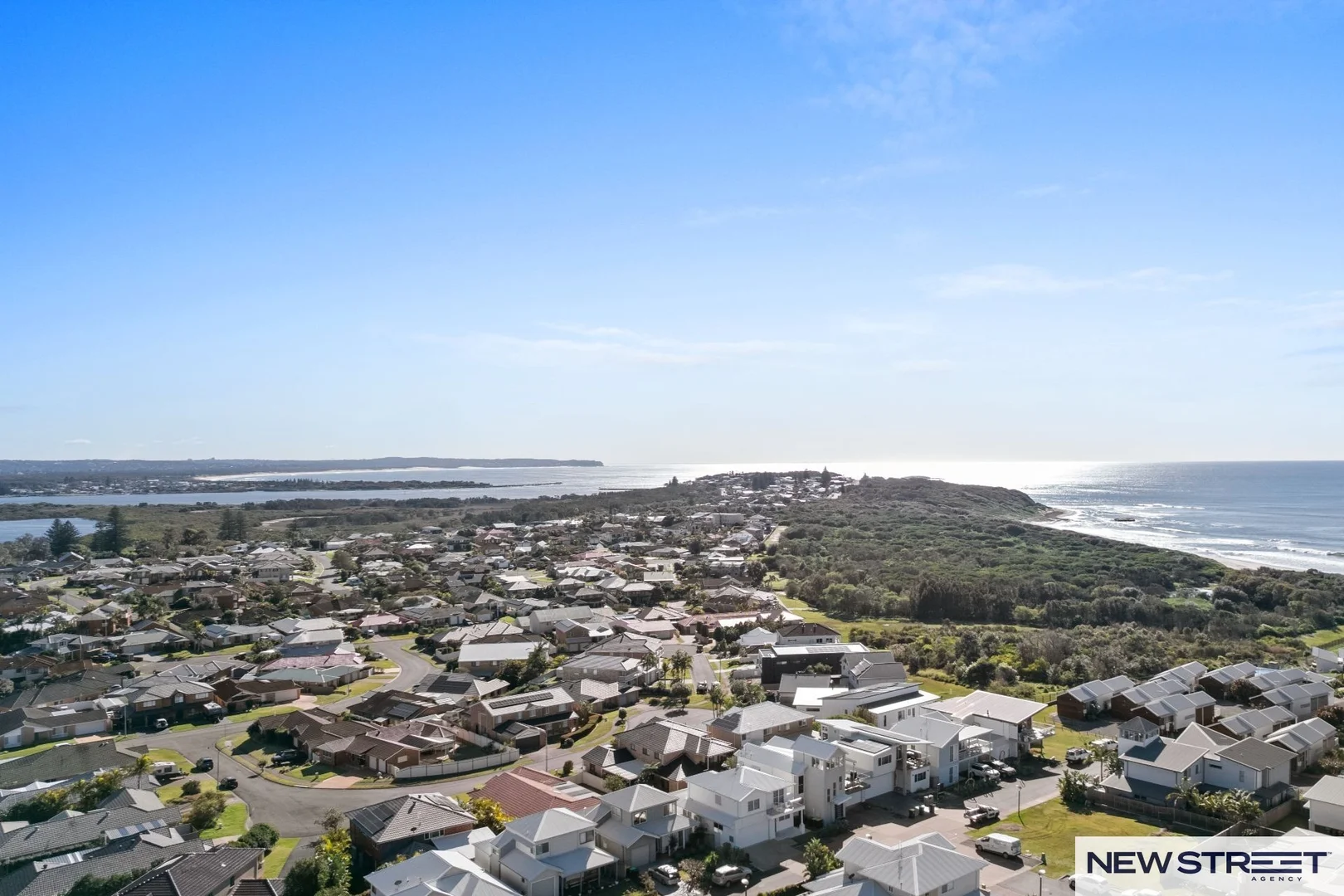 Additional image 38 of 403/1 Mawson Close, Caves Beach NSW 2281