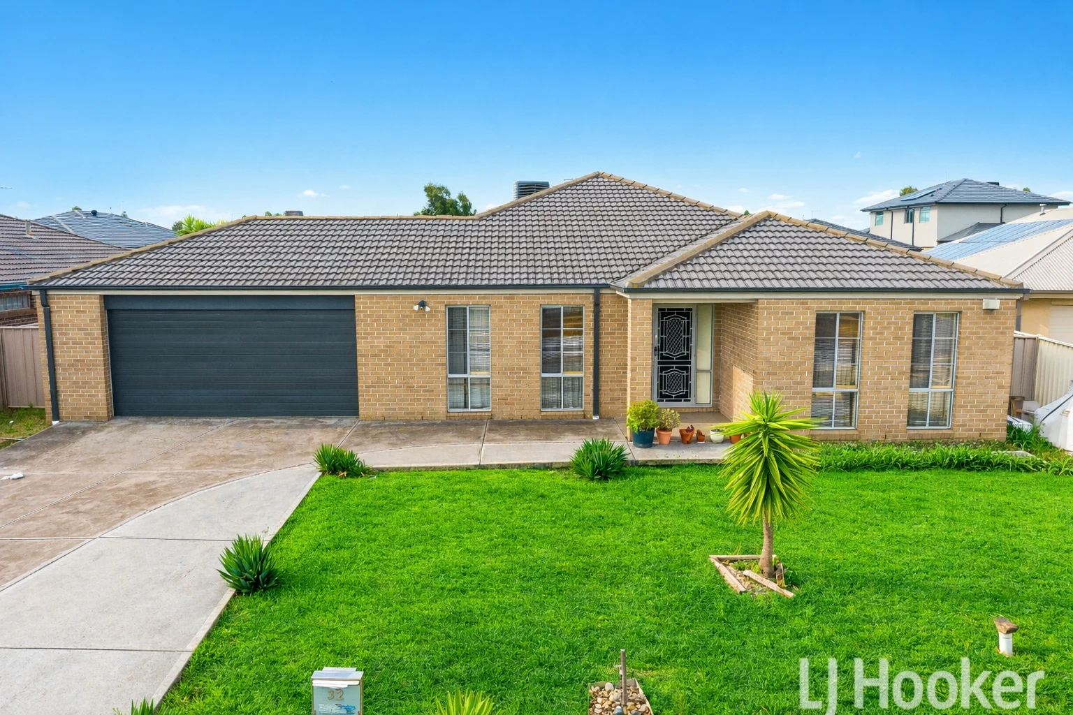 32 Scarborough Crescent, Harkness VIC 3337