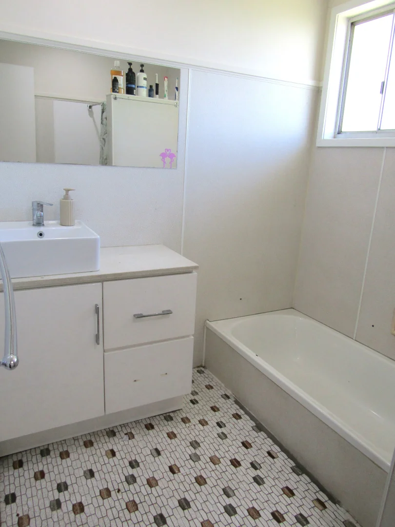 Additional image 8 of 5 Kurrajong Street, Blackwater QLD 4717