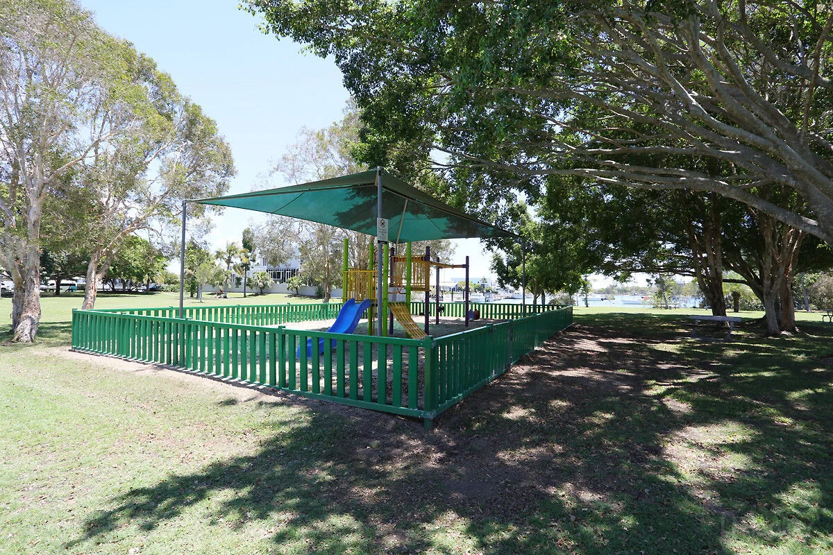 Additional image 31 of 1/27 Eider Avenue, Paradise Point QLD 4216