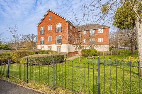 180 Bursledon Road, Southampton SO19