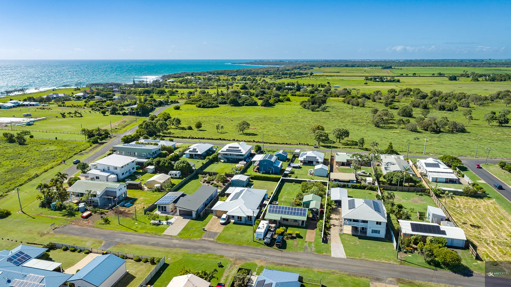 Additional image 13 of 7 Spray Street, Burnett Heads QLD 4670