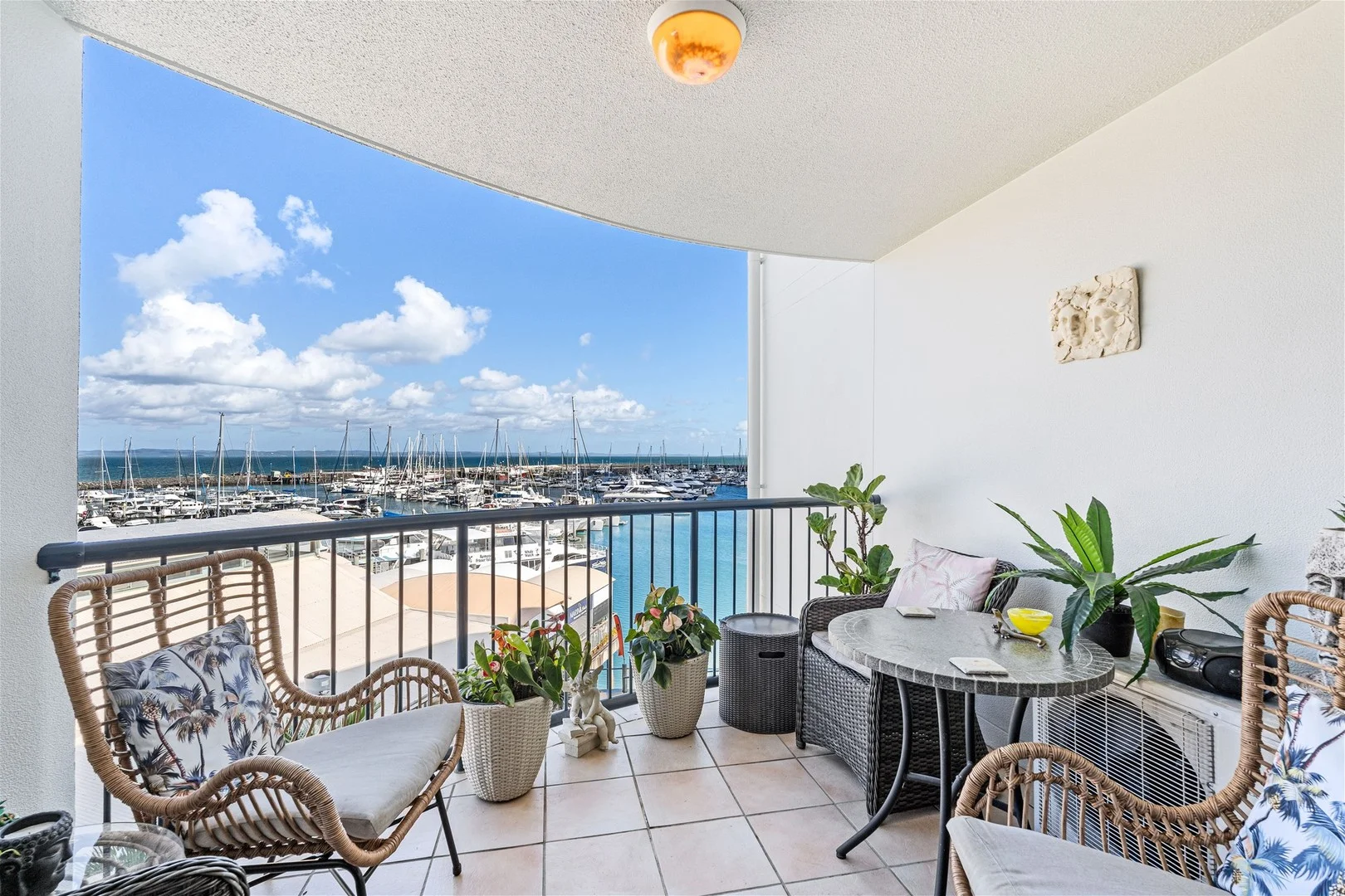 405/1 Buccaneer Drive, Urangan QLD 4655