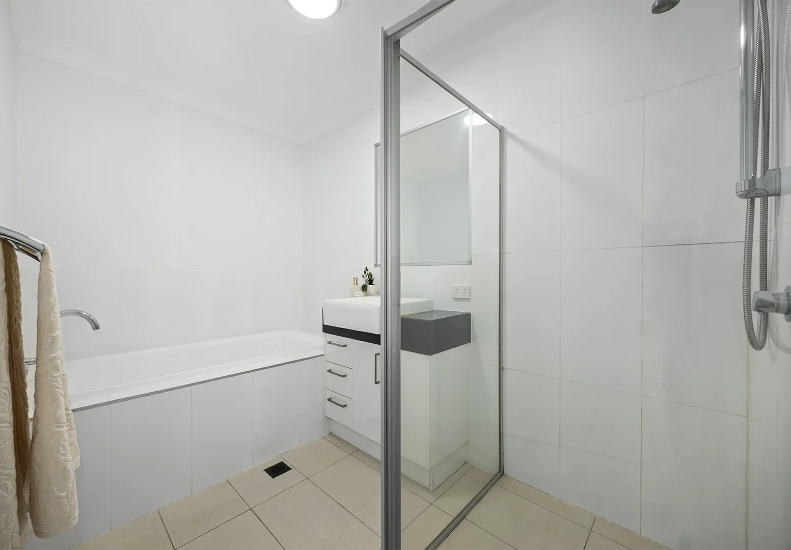 Additional image 21 of 2/11 Rise Street, Mount Gravatt East QLD 4122