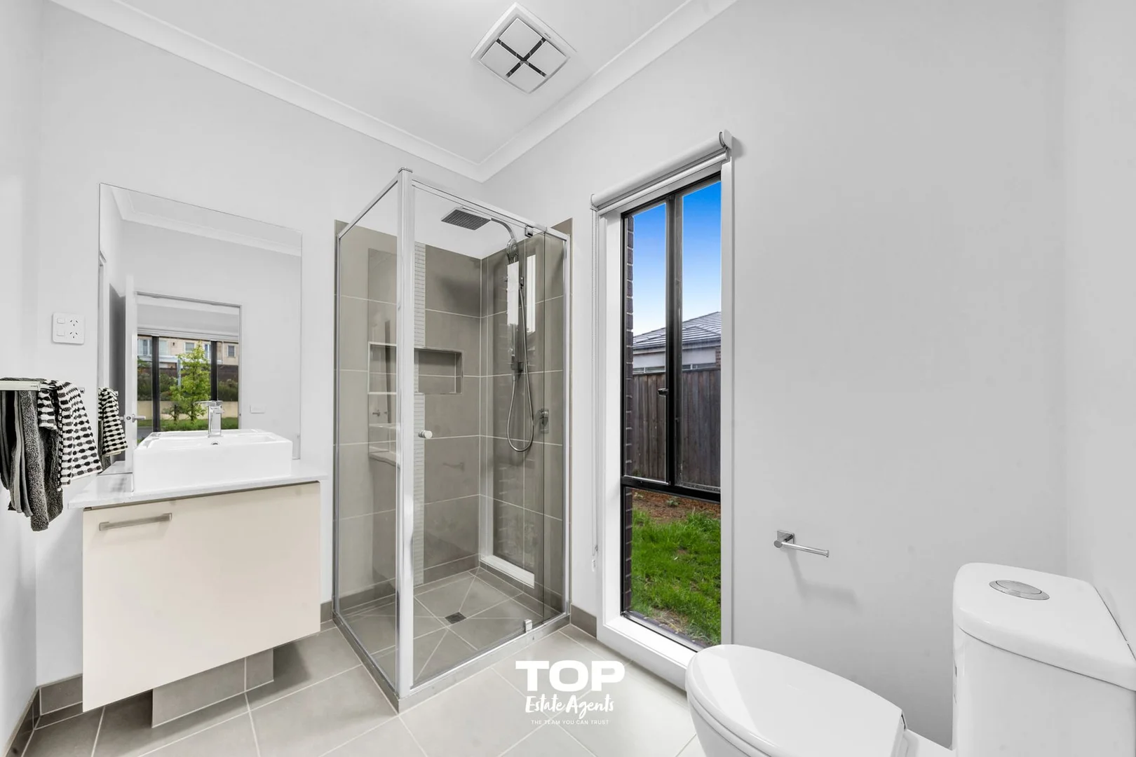 Additional image 24 of 3 Rossiter Retreat, Cranbourne North VIC 3977