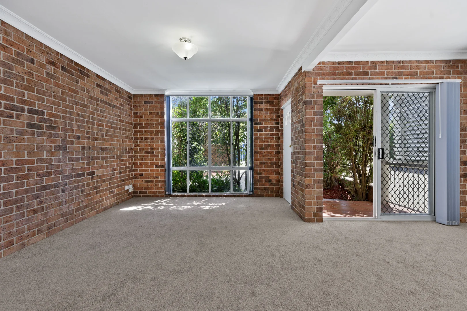 Additional image 4 of 3/49 Prince Edward Parade, Redcliffe QLD 4020