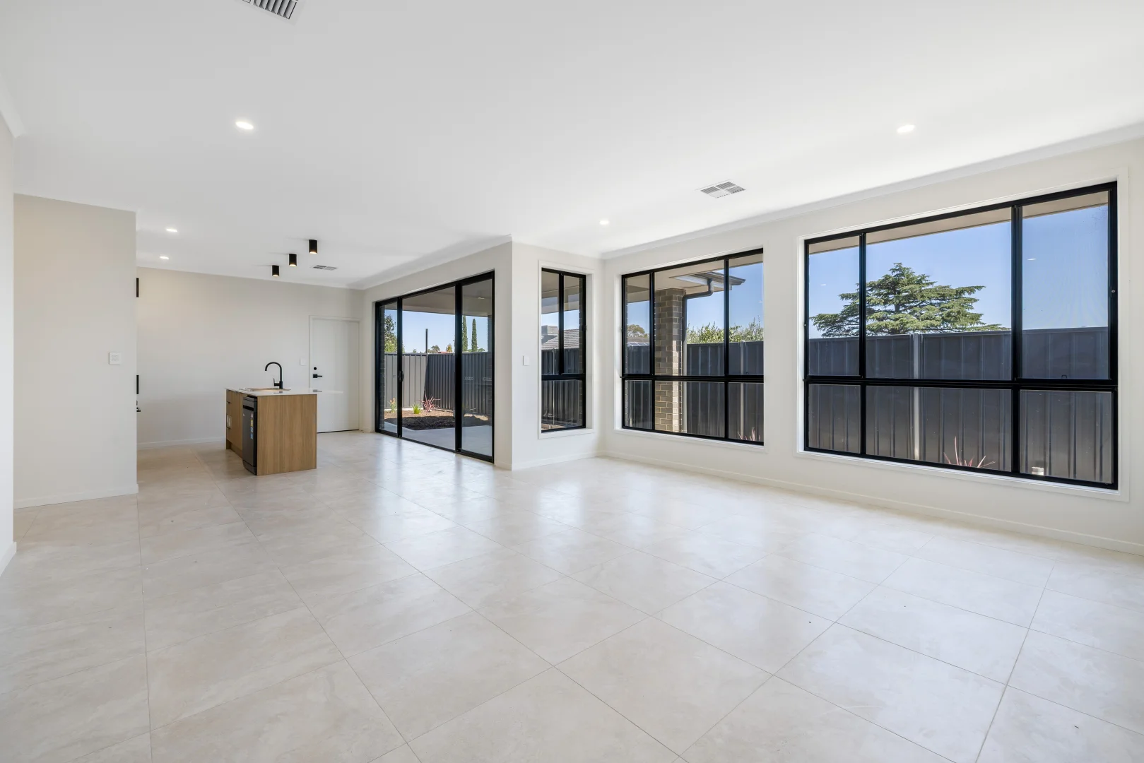 Additional image 4 of 116A Bridge Road, Pooraka SA 5095