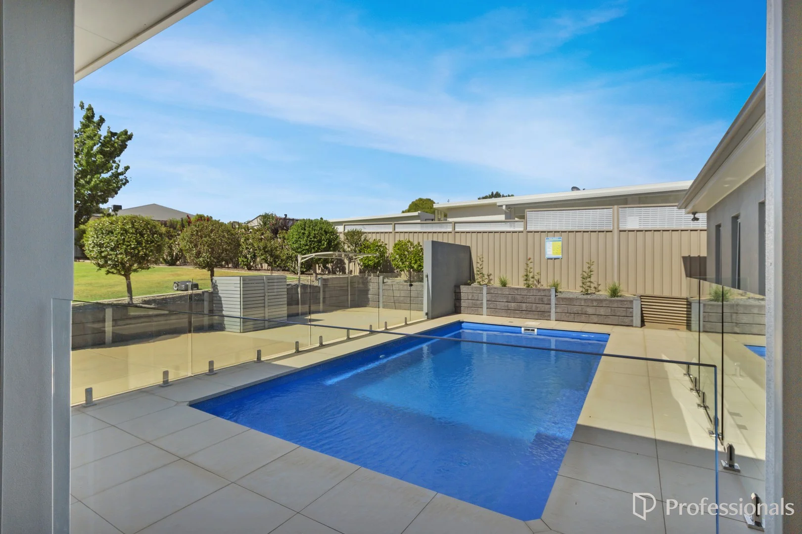 29 Plunkett Drive, Lake Albert NSW 2650