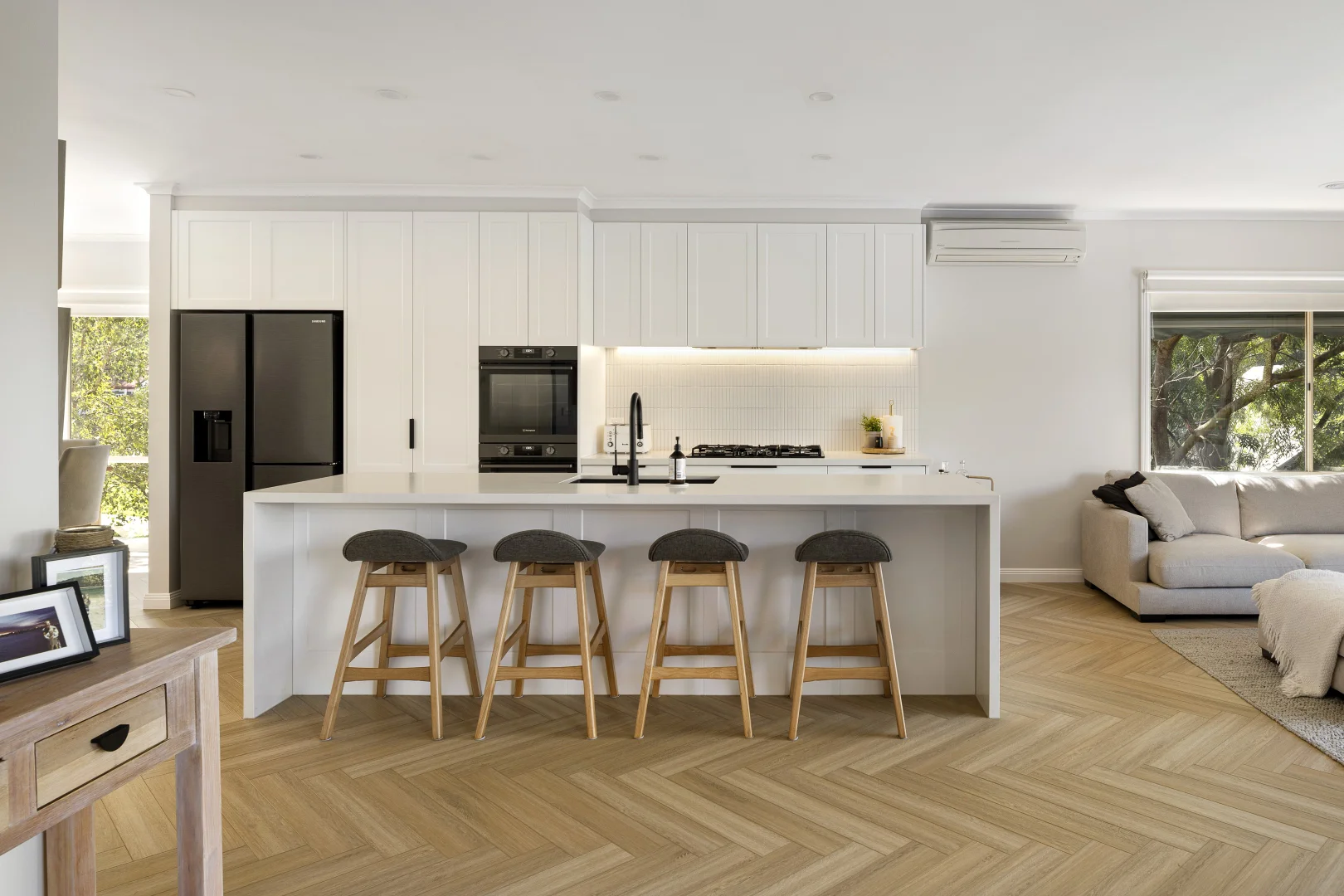 10 Balmoral Court, Frankston South VIC 3199