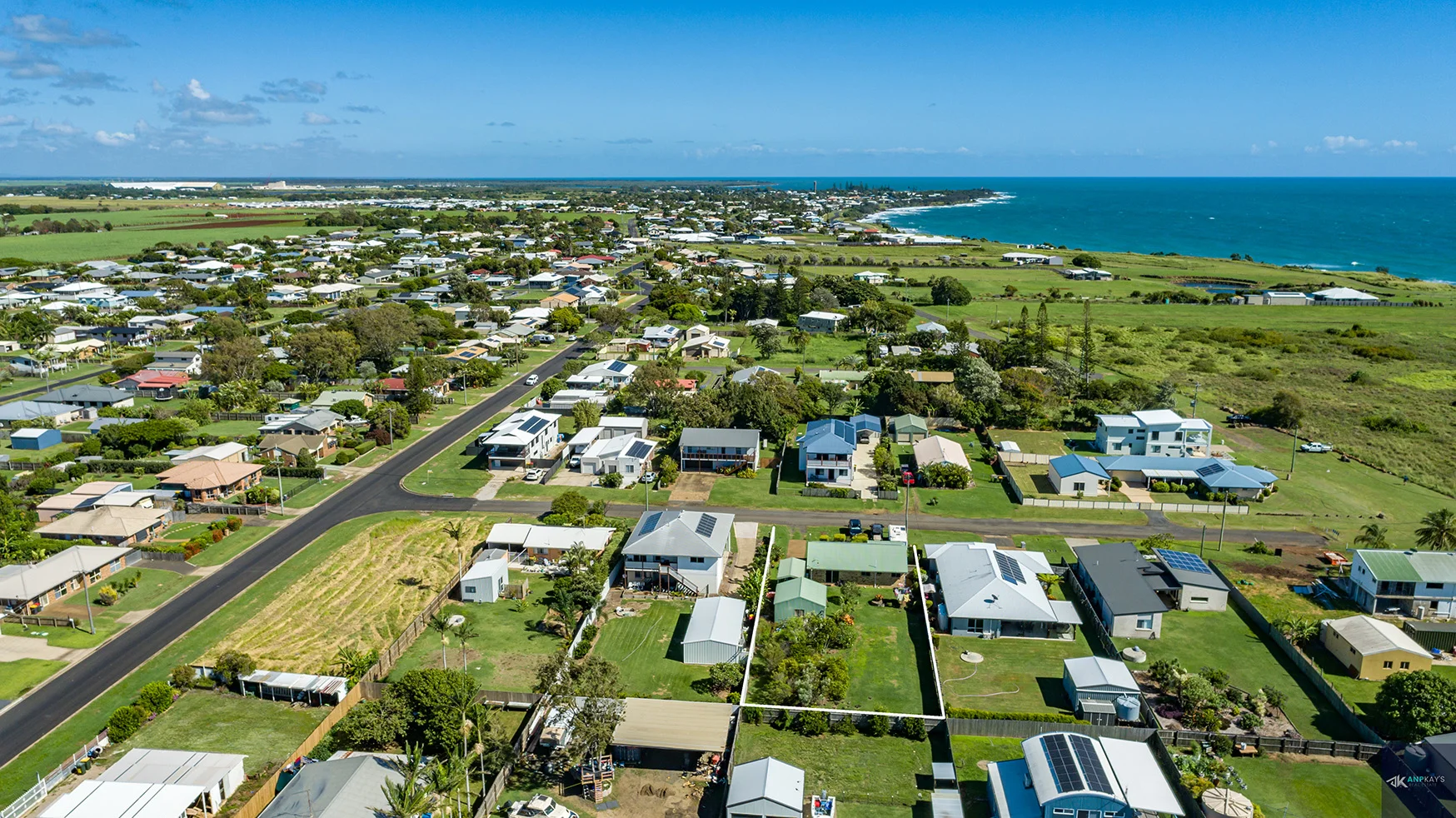 Additional image 2 of 7 Spray Street, Burnett Heads QLD 4670