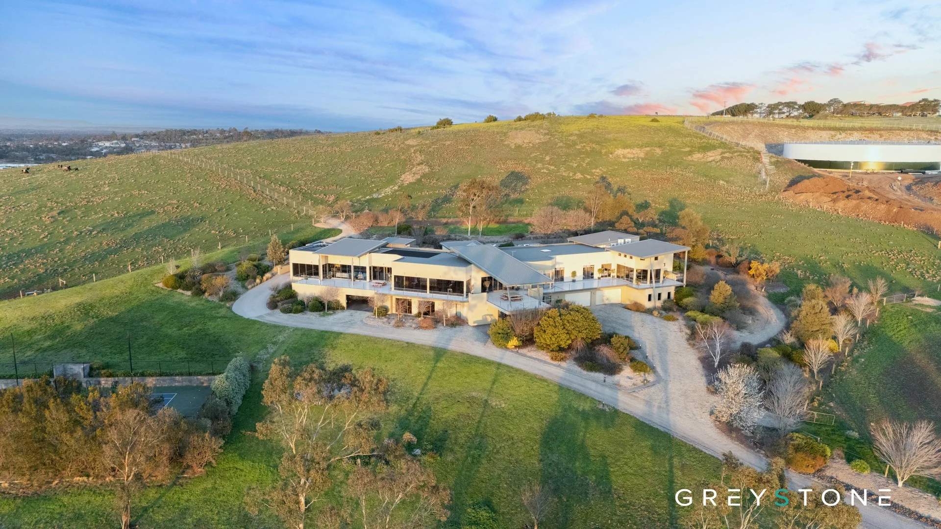 100 Moore Road, Sunbury VIC 3429