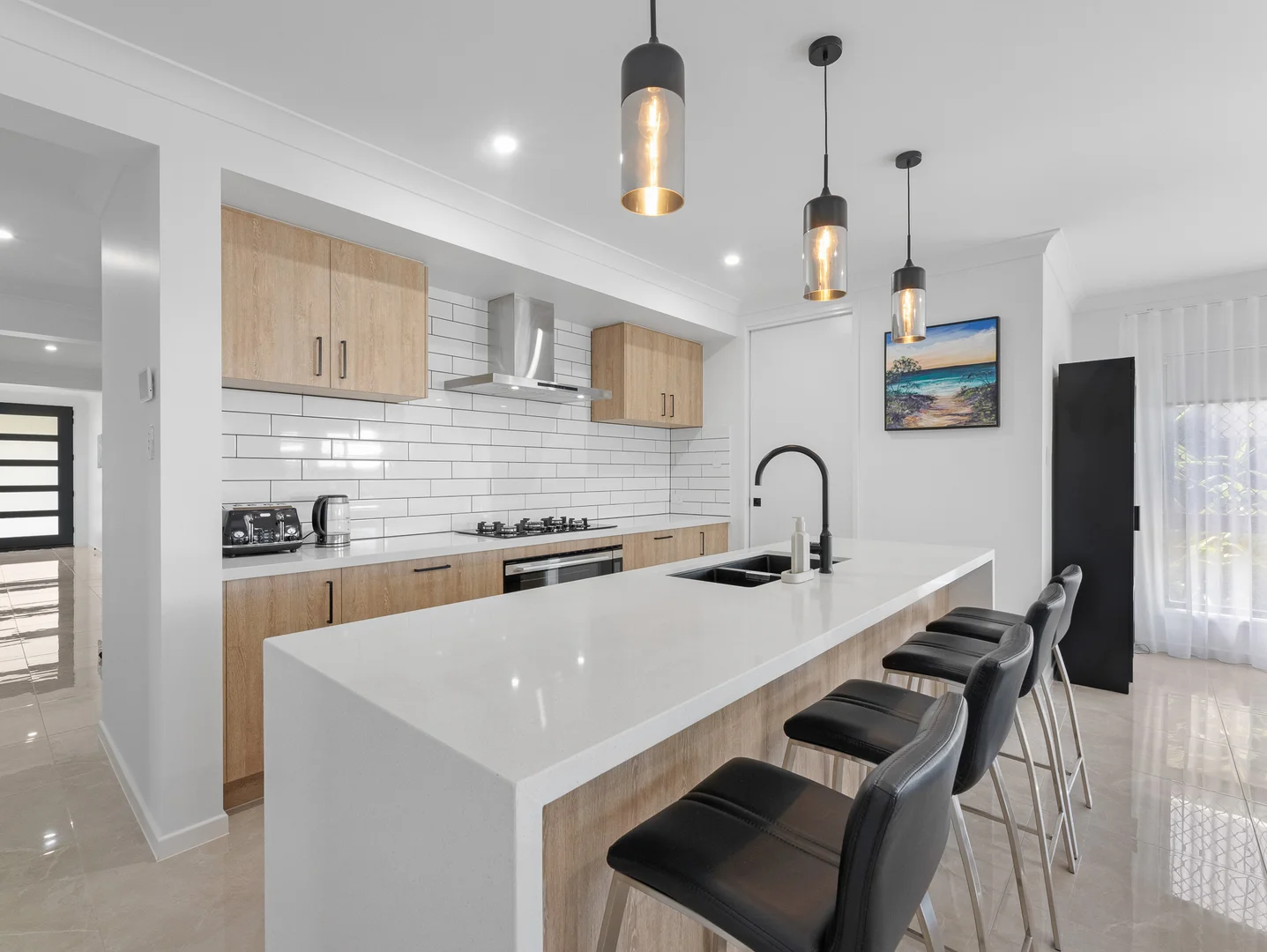 Additional image 3 of 42 Seagull Circuit, Point Vernon QLD 4655