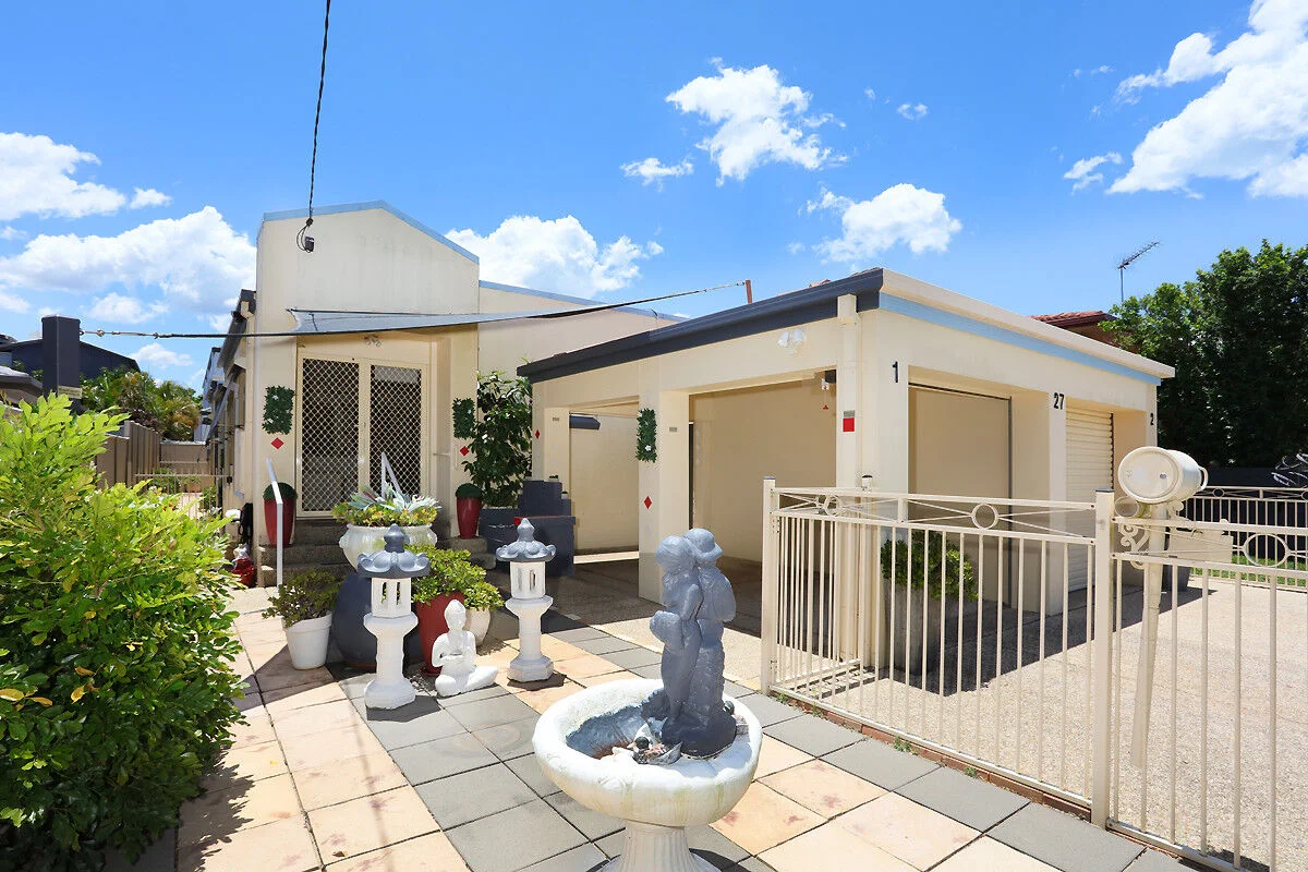 Additional image 27 of 1/27 Eider Avenue, Paradise Point QLD 4216