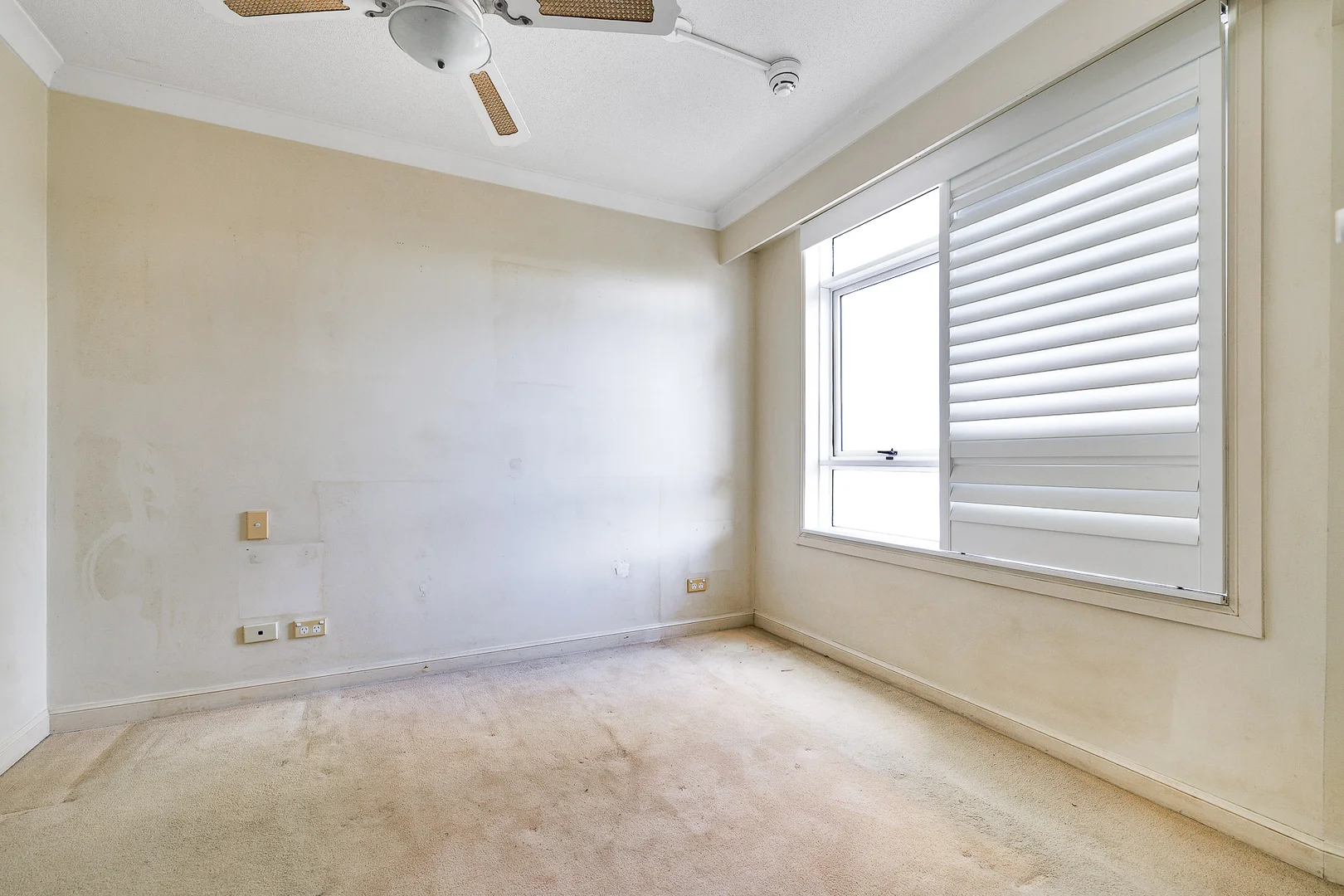 Additional image 5 of 301/220 The Esplanade, Burleigh Heads QLD 4220