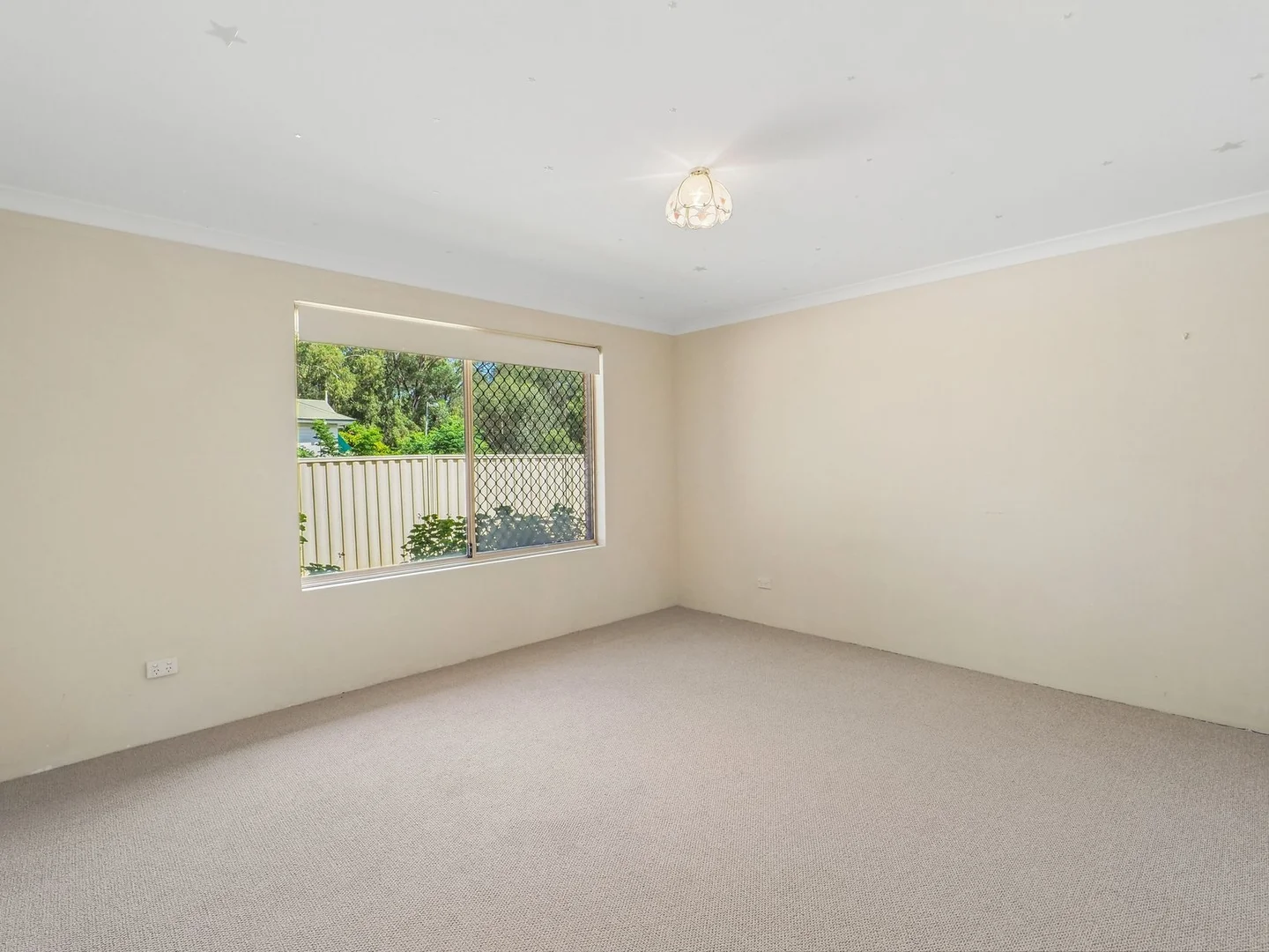 Additional image 23 of 39 Holmesdale Road, Woodbridge WA 6056