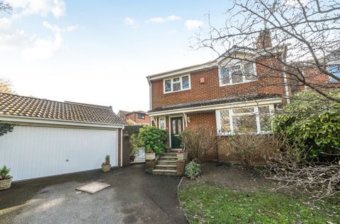 Derwent Close, West End, Southampton, Hampshire SO18