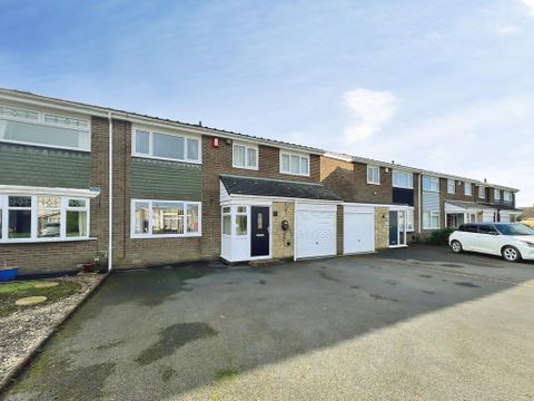 Merlay Drive, Dinnington, Newcastle Upon Tyne NE13