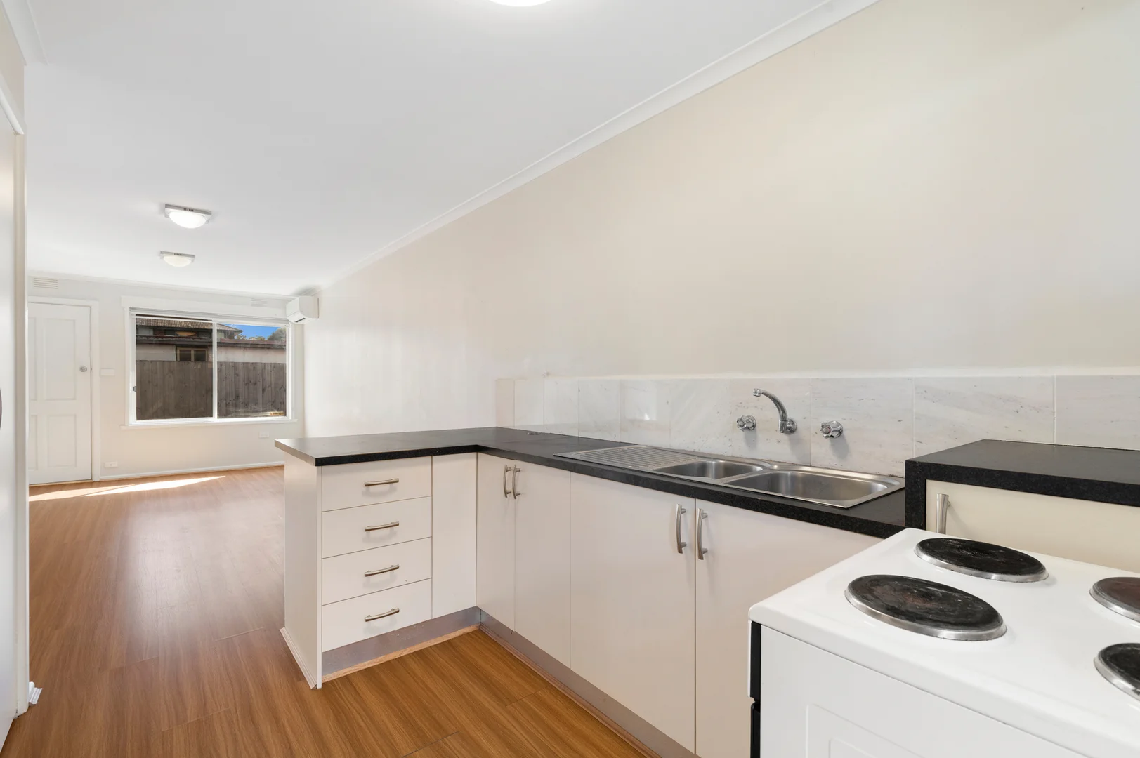 Additional image 3 of 3/10 Carder Avenue, Seaford VIC 3198