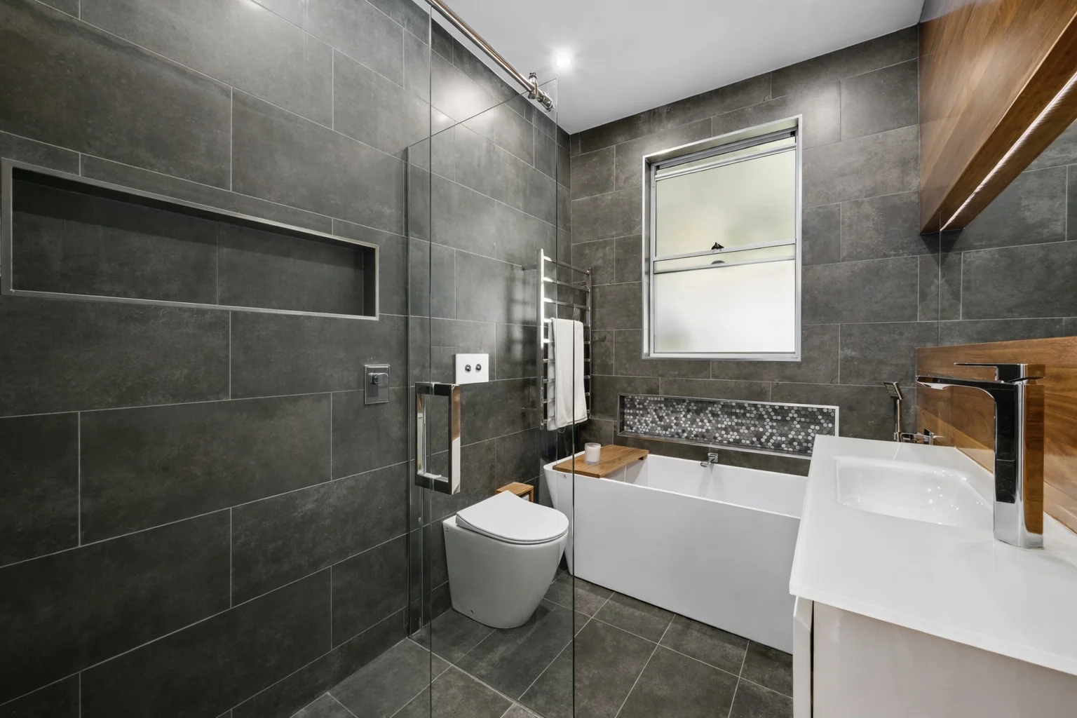 Additional image 5 of 10 Woods Street, Redhead NSW 2290