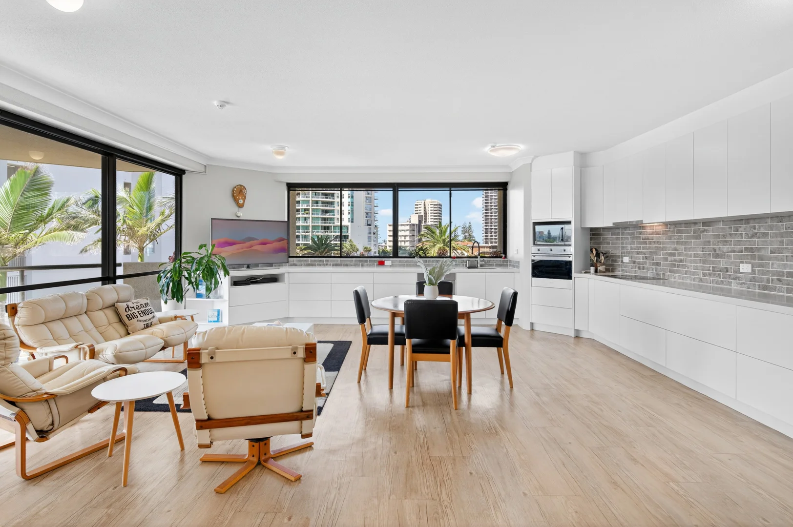 Additional image 3 of 11/2890 Gold Coast Highway, Surfers Paradise QLD 4217