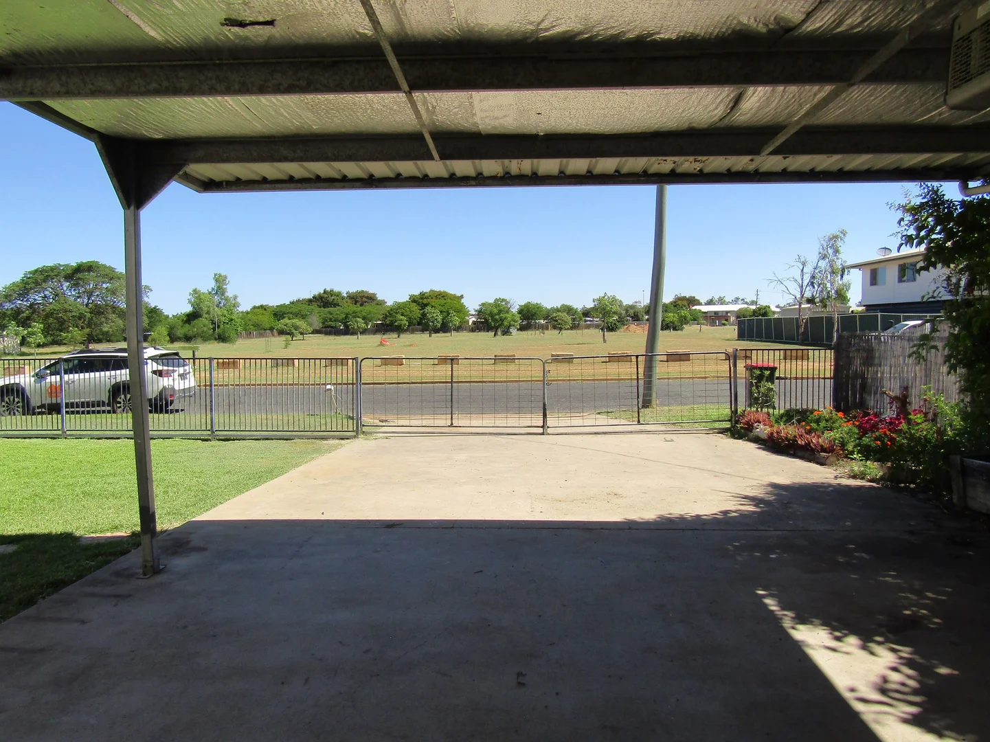 Additional image 3 of 14 Adams Crescent, Blackwater QLD 4717