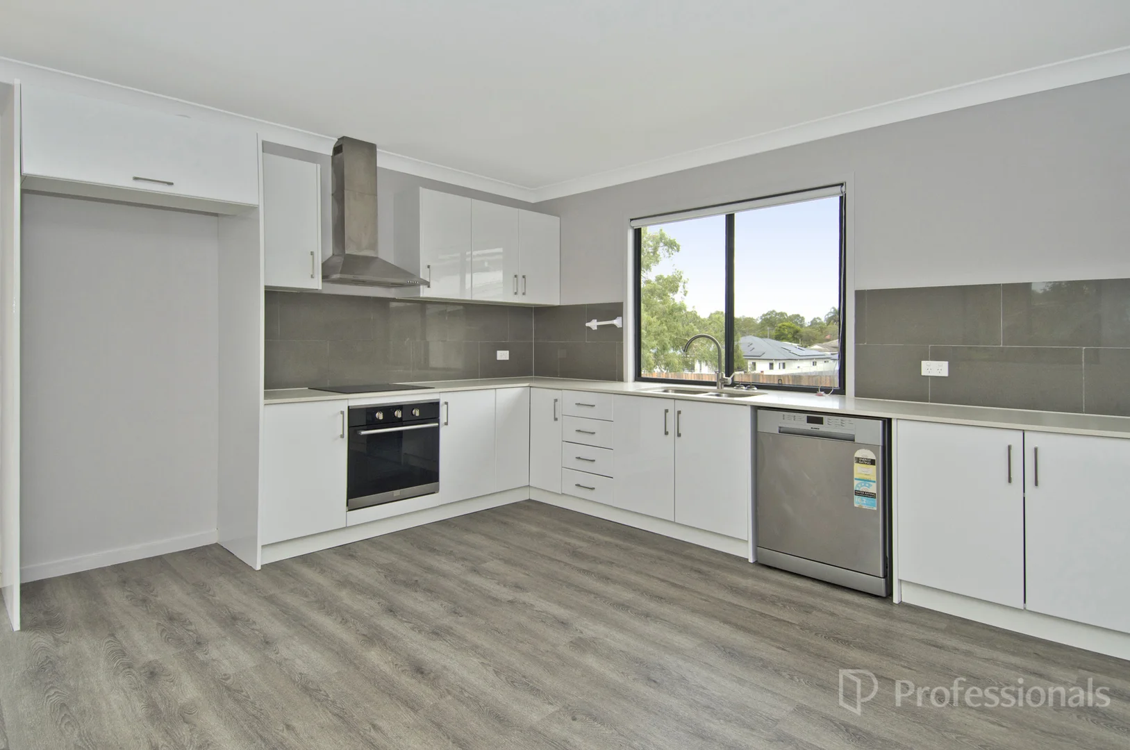 Additional image 13 of 49 Adelaide Street, Kingston QLD 4114