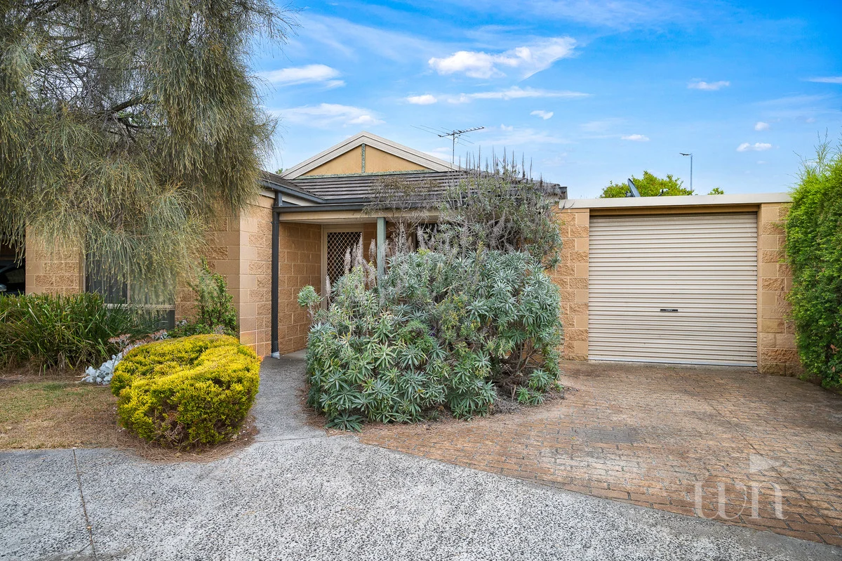 9/27 Eramosa Road East, Somerville VIC 3912
