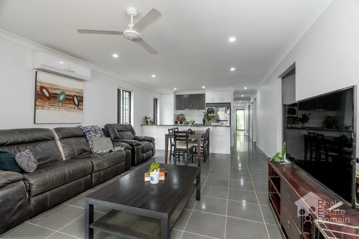 14 Willow Circuit, Yarrabilba QLD 4207 photo 3