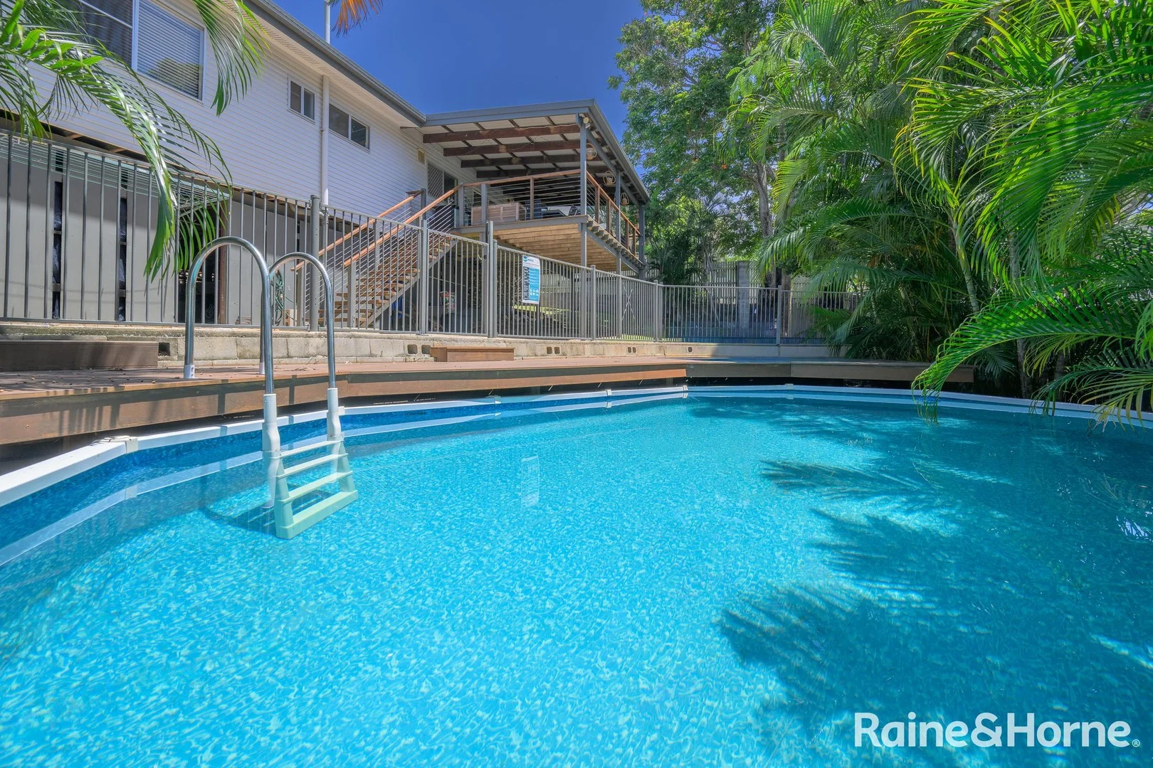 4 Beale Street, West Gladstone QLD 4680
