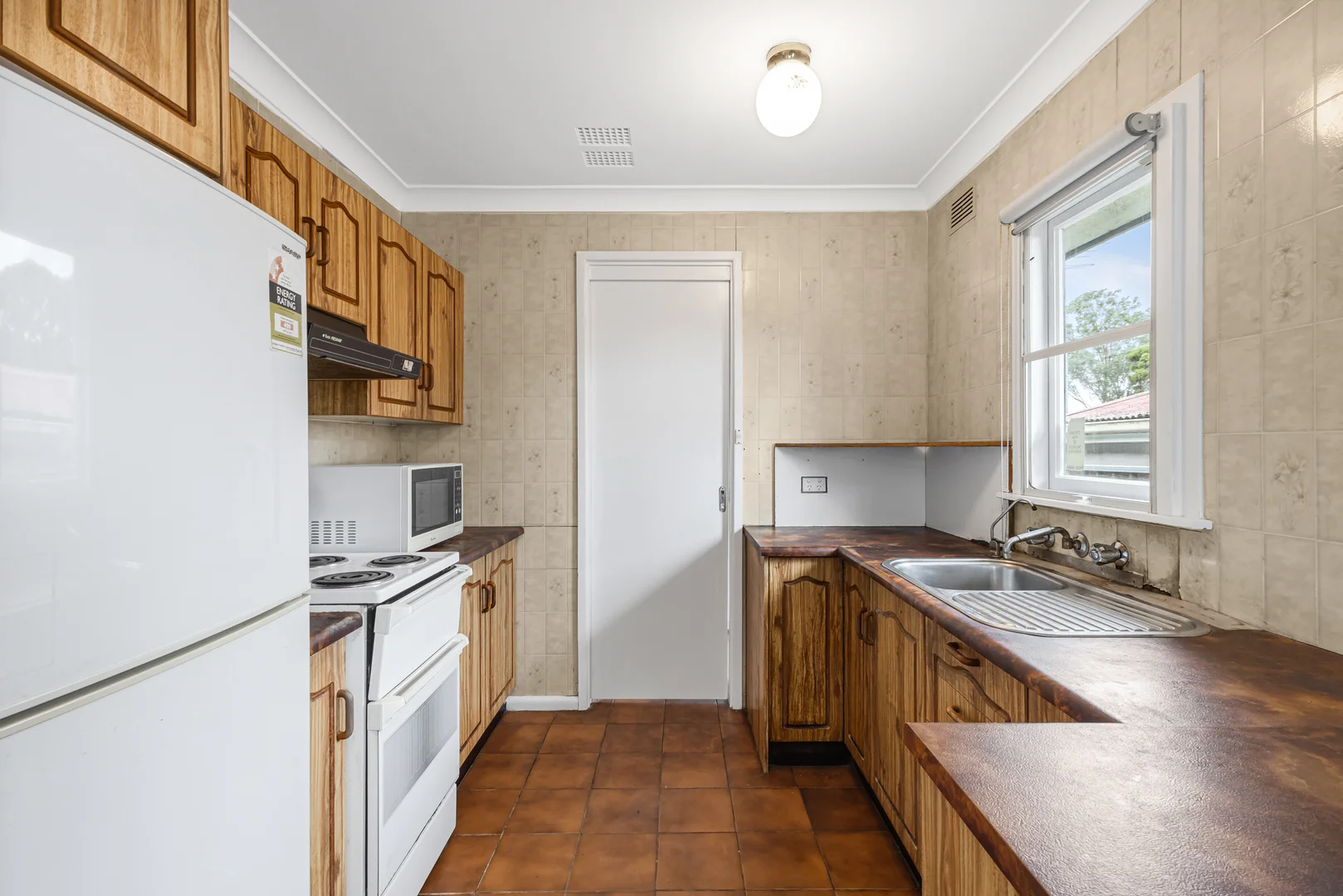 Additional image 4 of 24 Mindanao Avenue, Lethbridge Park NSW 2770