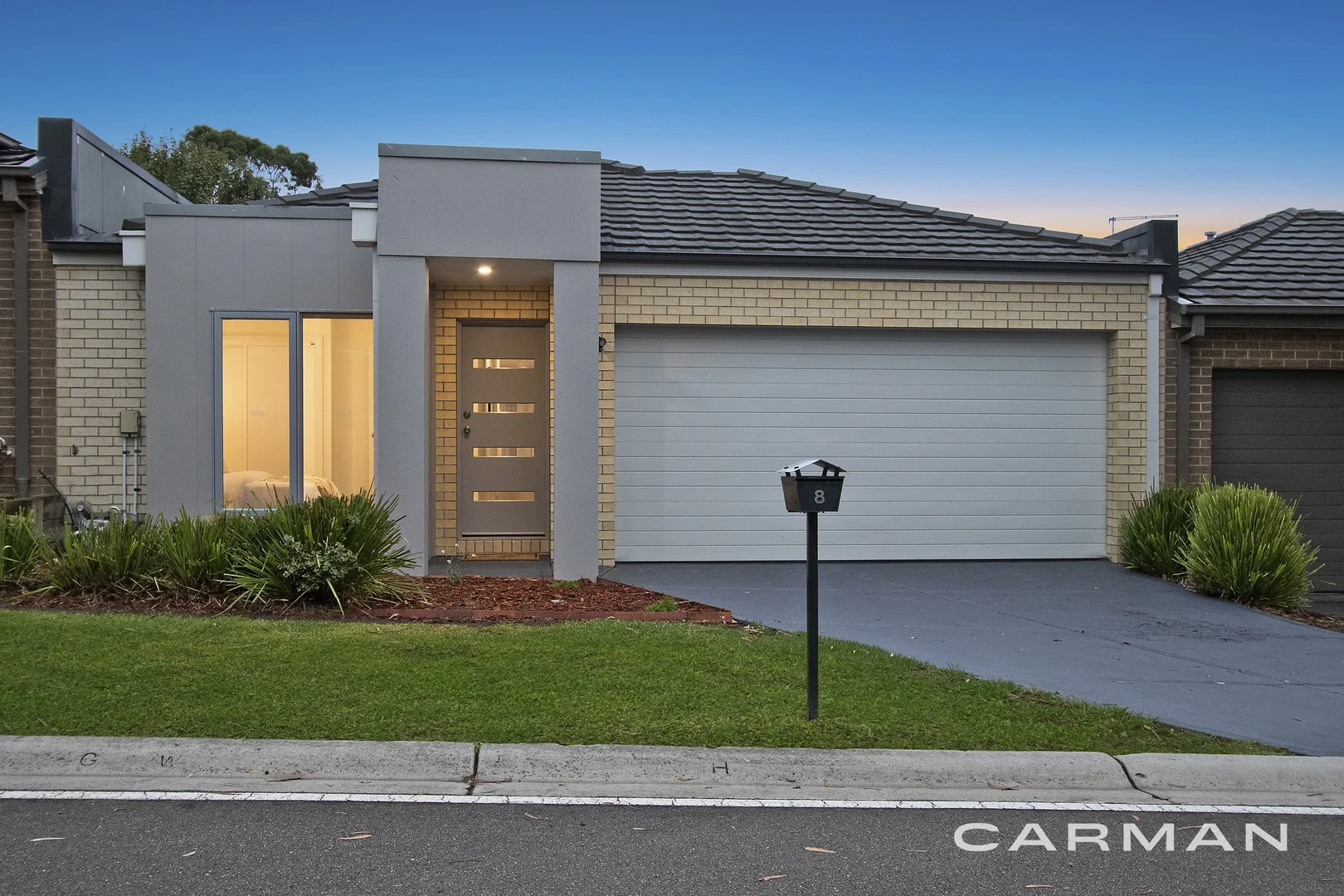 8 Denistoun Crescent, Cranbourne VIC 3977