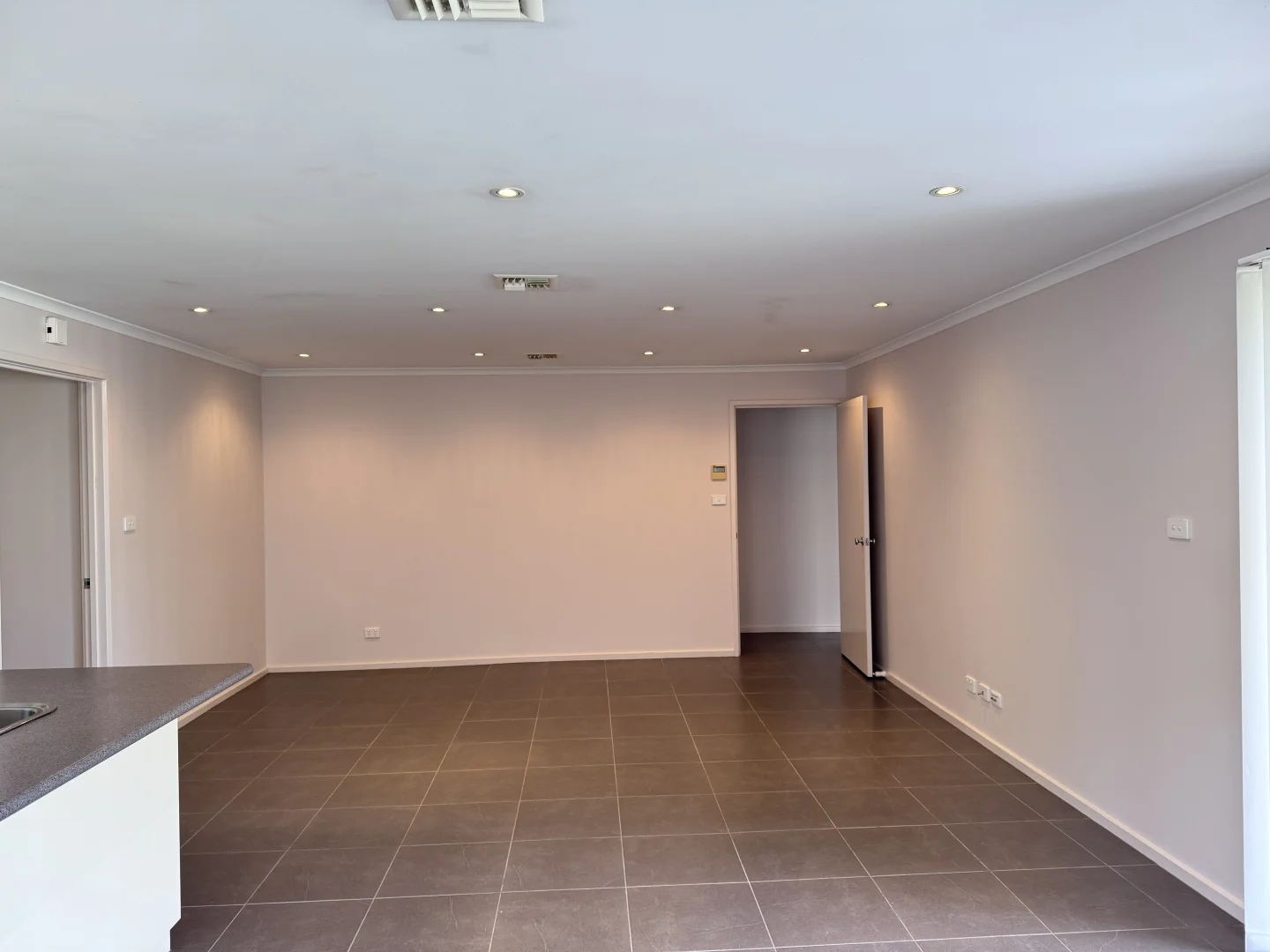 Additional image 3 of Harrison ACT 2914