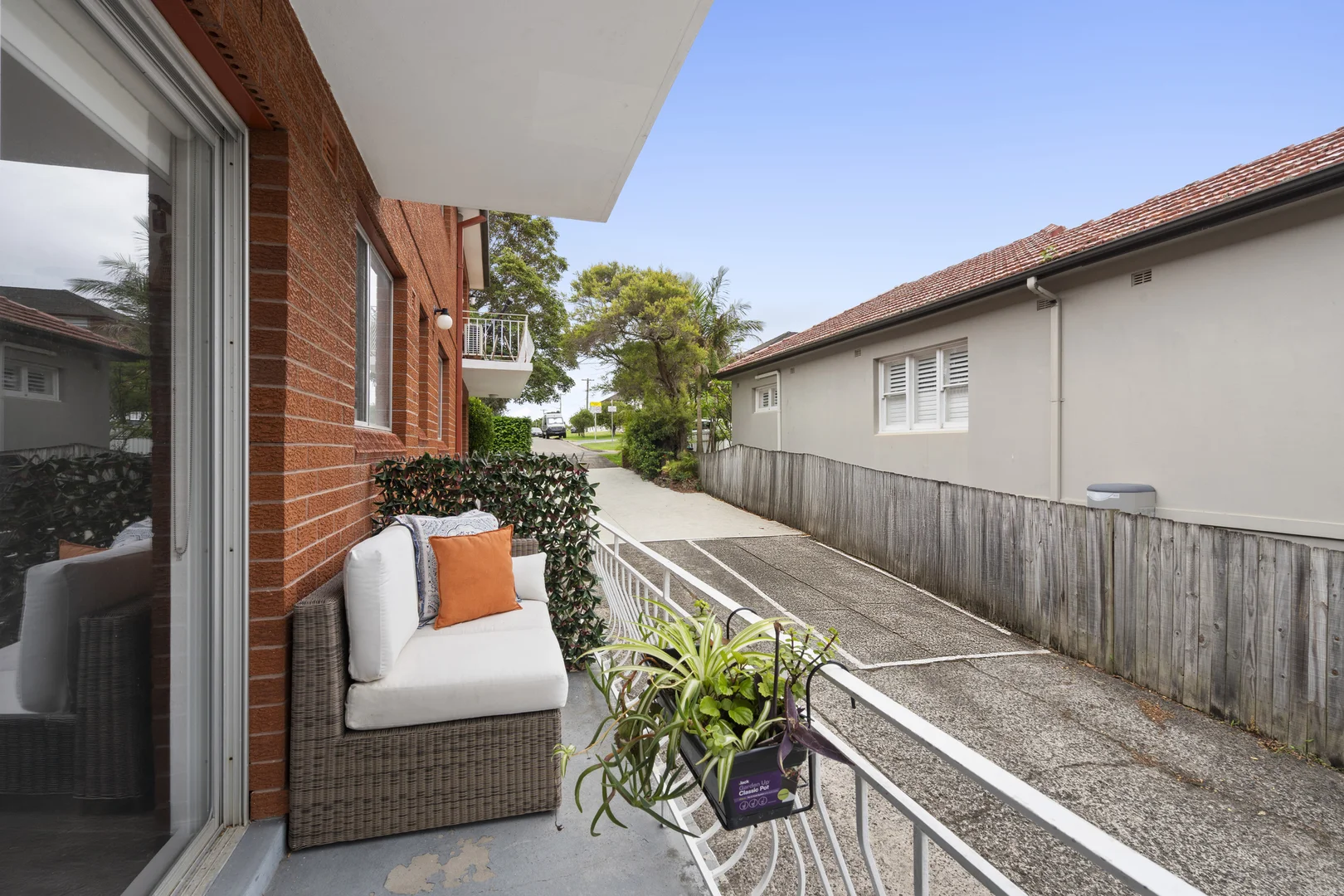 Additional image 3 of 2/16 Wyadra Avenue, Freshwater NSW 2096