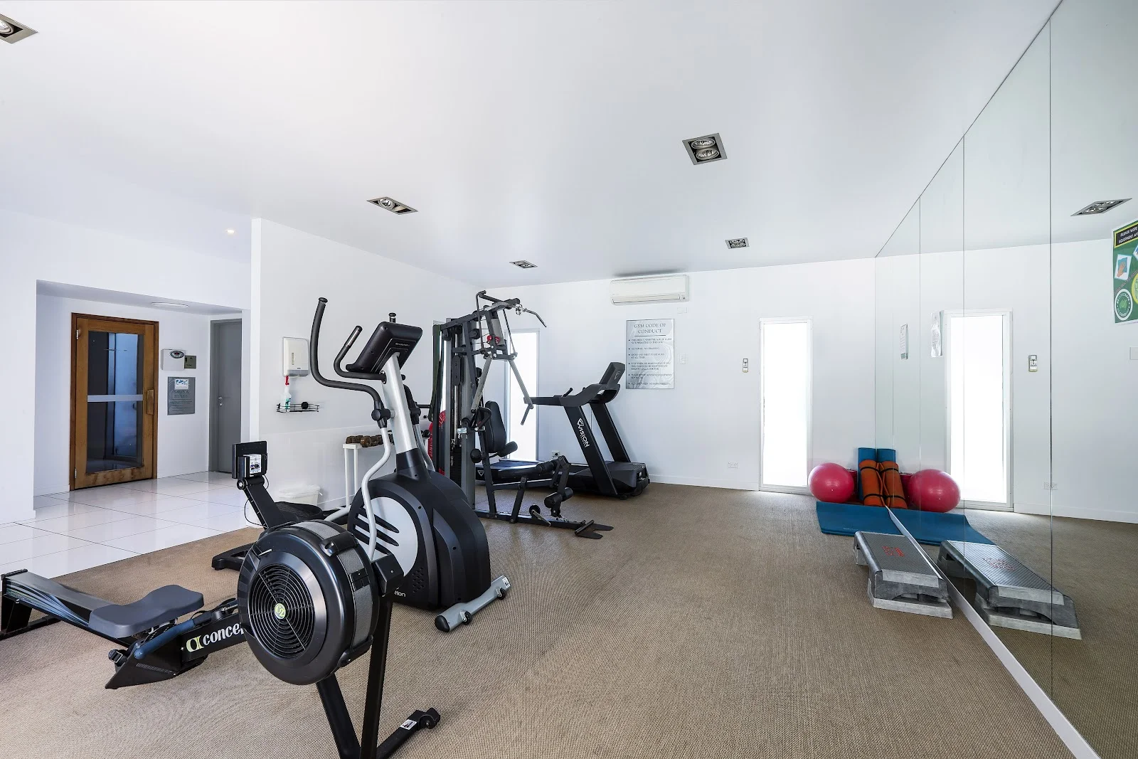 Additional image 33 of 807/430 Marine Parade, Biggera Waters QLD 4216