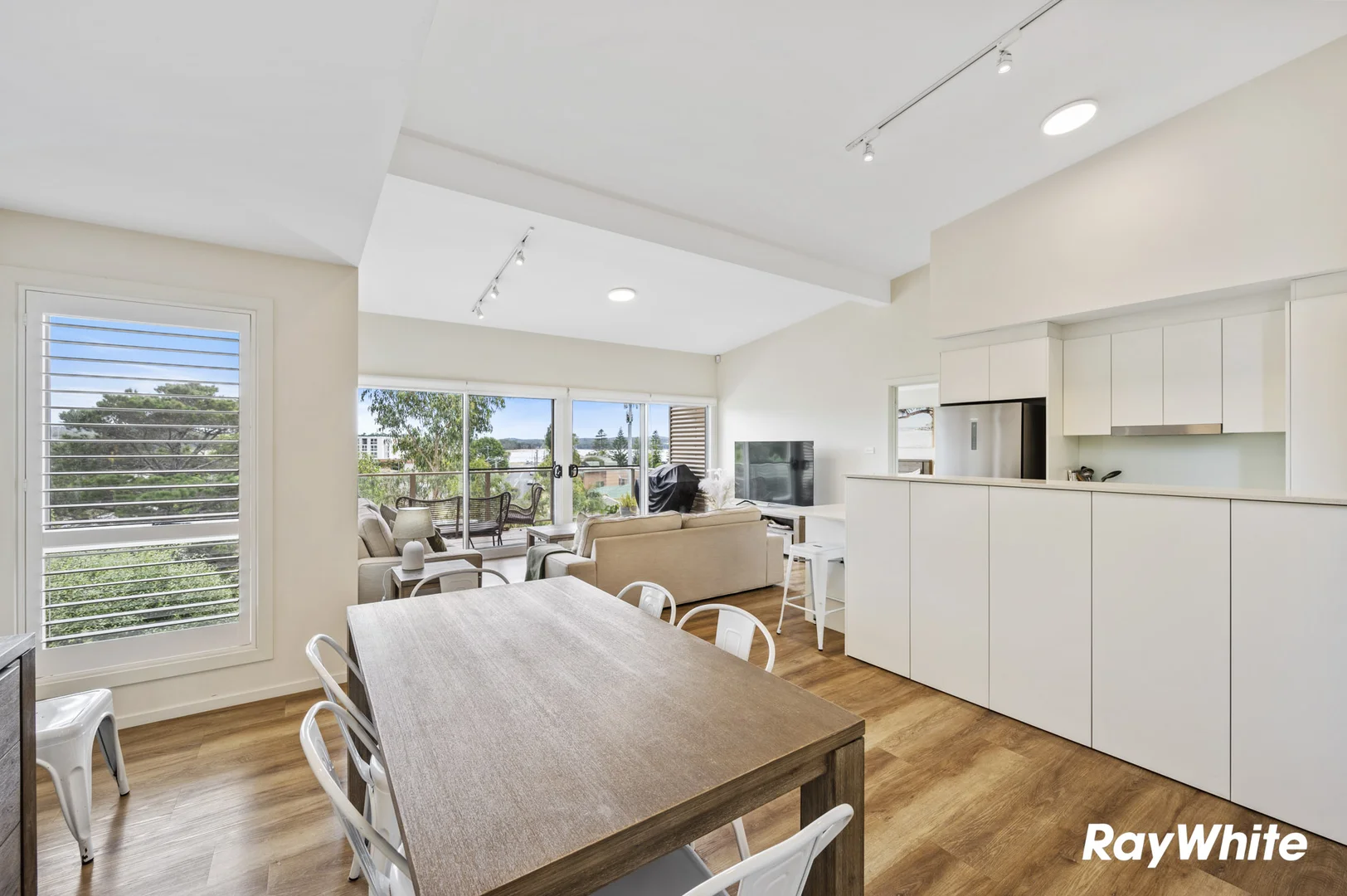 Additional image 7 of 1/19A Bavarde Avenue, Batemans Bay NSW 2536