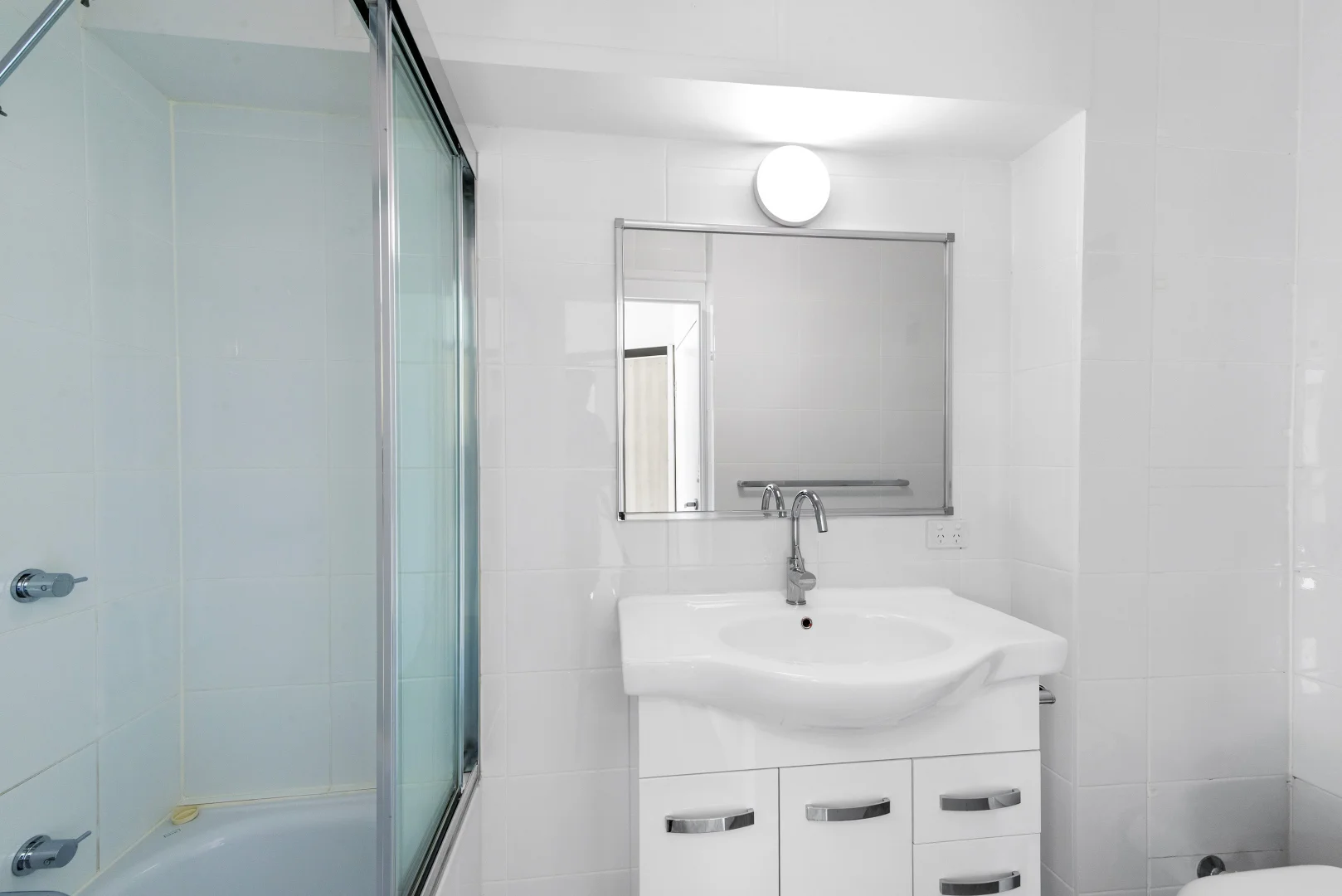 Additional image 16 of 402/8 Trickett Street, Surfers Paradise QLD 4217