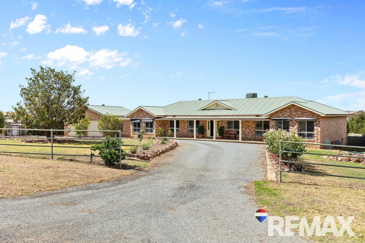 93 Wardle Street, Junee NSW 2663