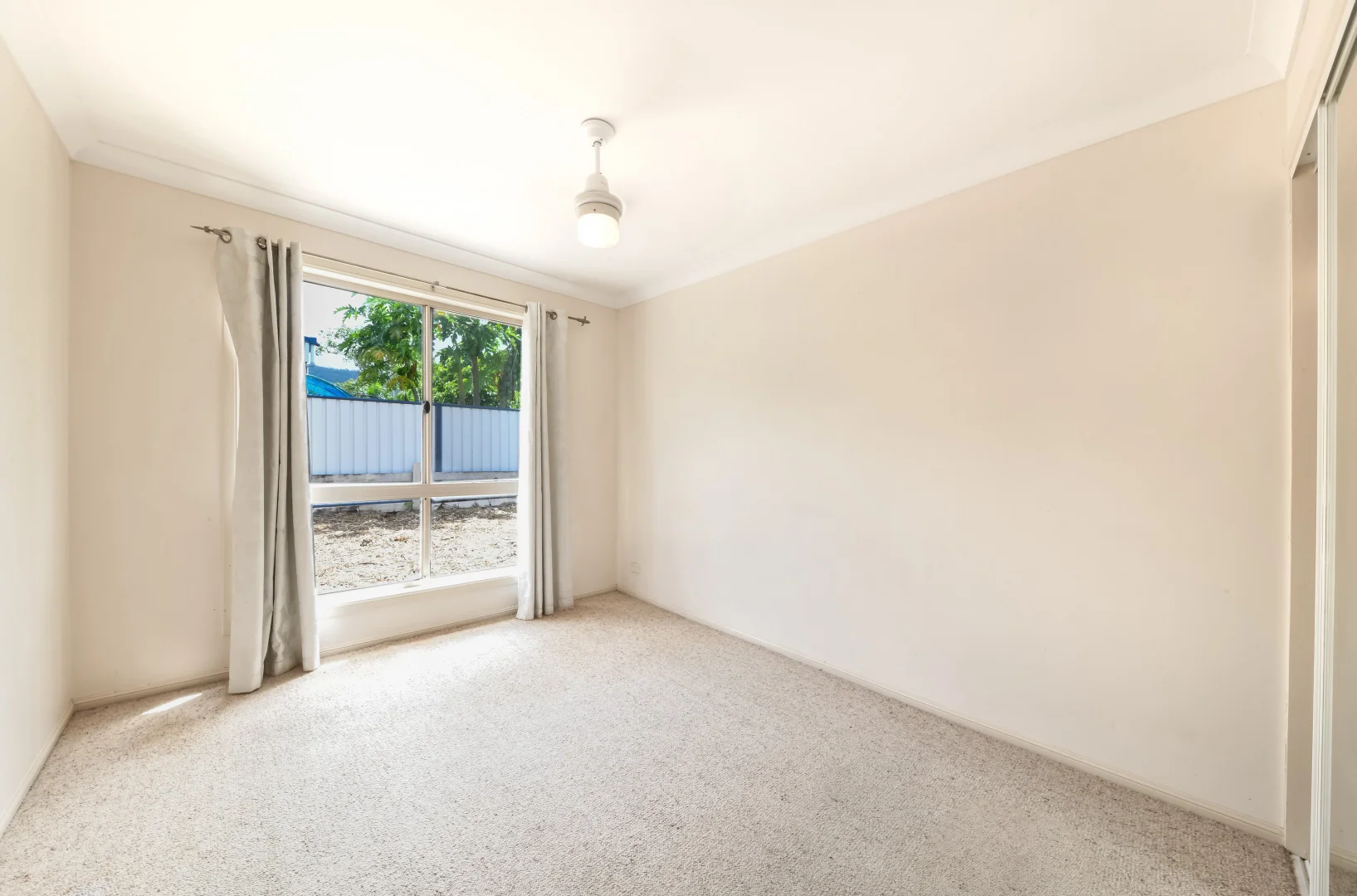 Additional image 7 of 2/23 Marine Parade, Laguna Quays QLD 4800