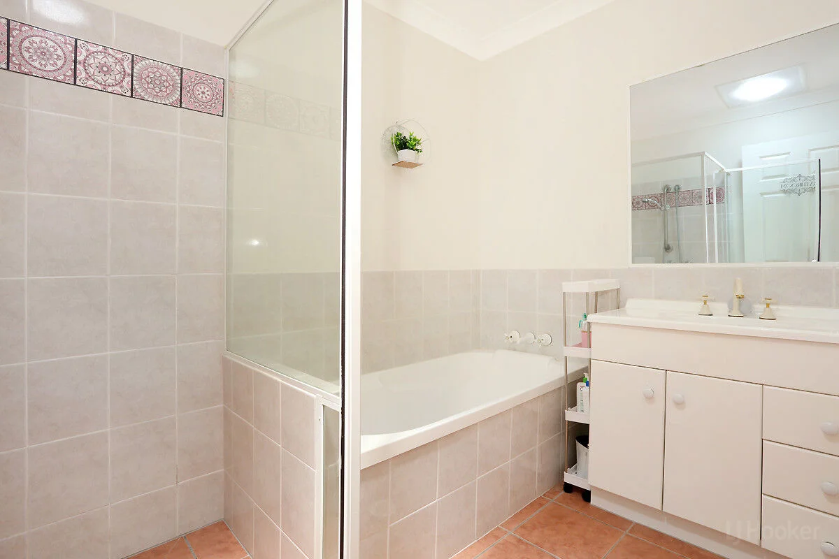 Additional image 21 of 1/27 Eider Avenue, Paradise Point QLD 4216