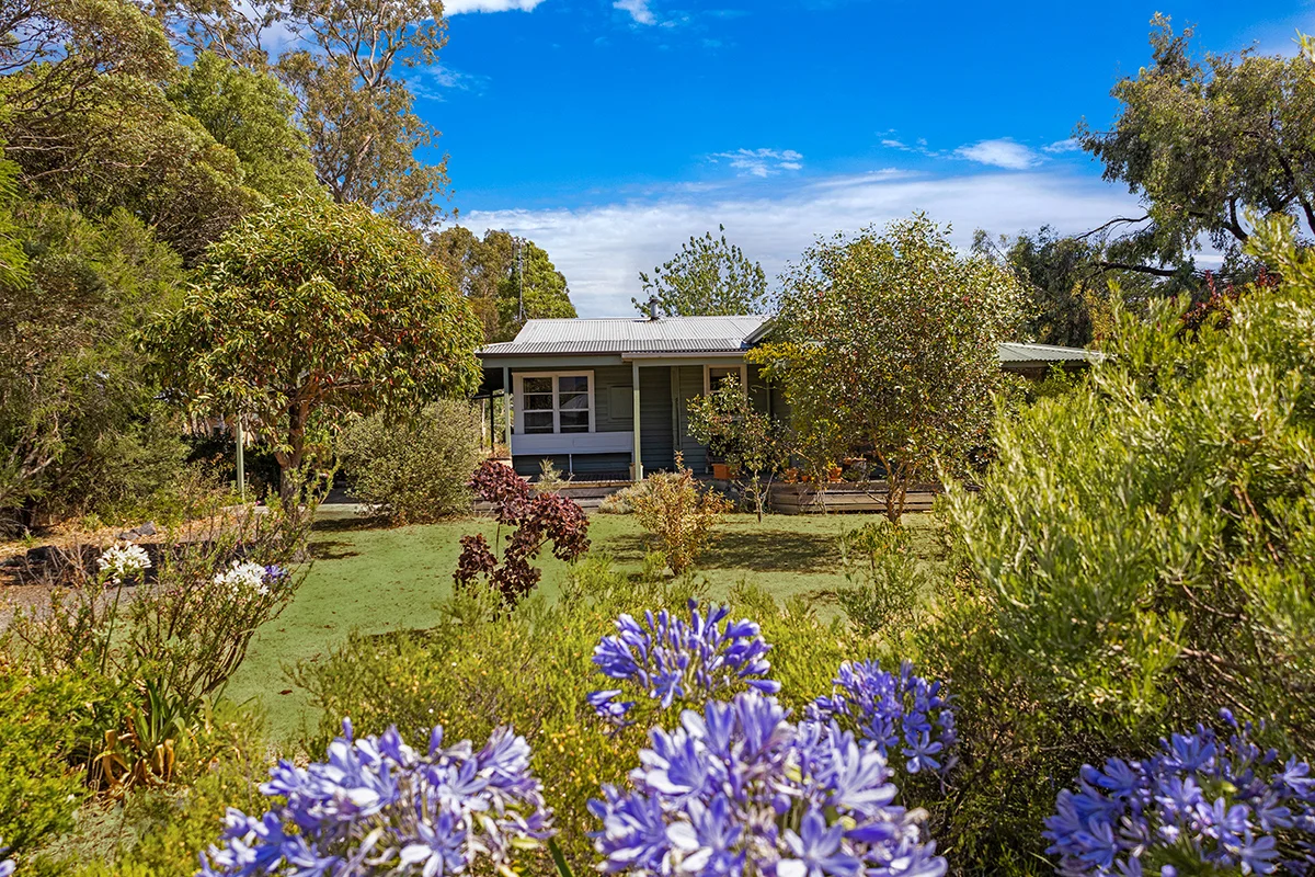 Additional image 2 of 77 Martin Street, Dunkeld VIC 3294