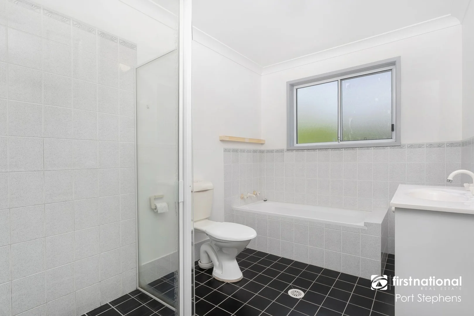 Additional image 14 of 1/18 Kent Gardens, Soldiers Point NSW 2317