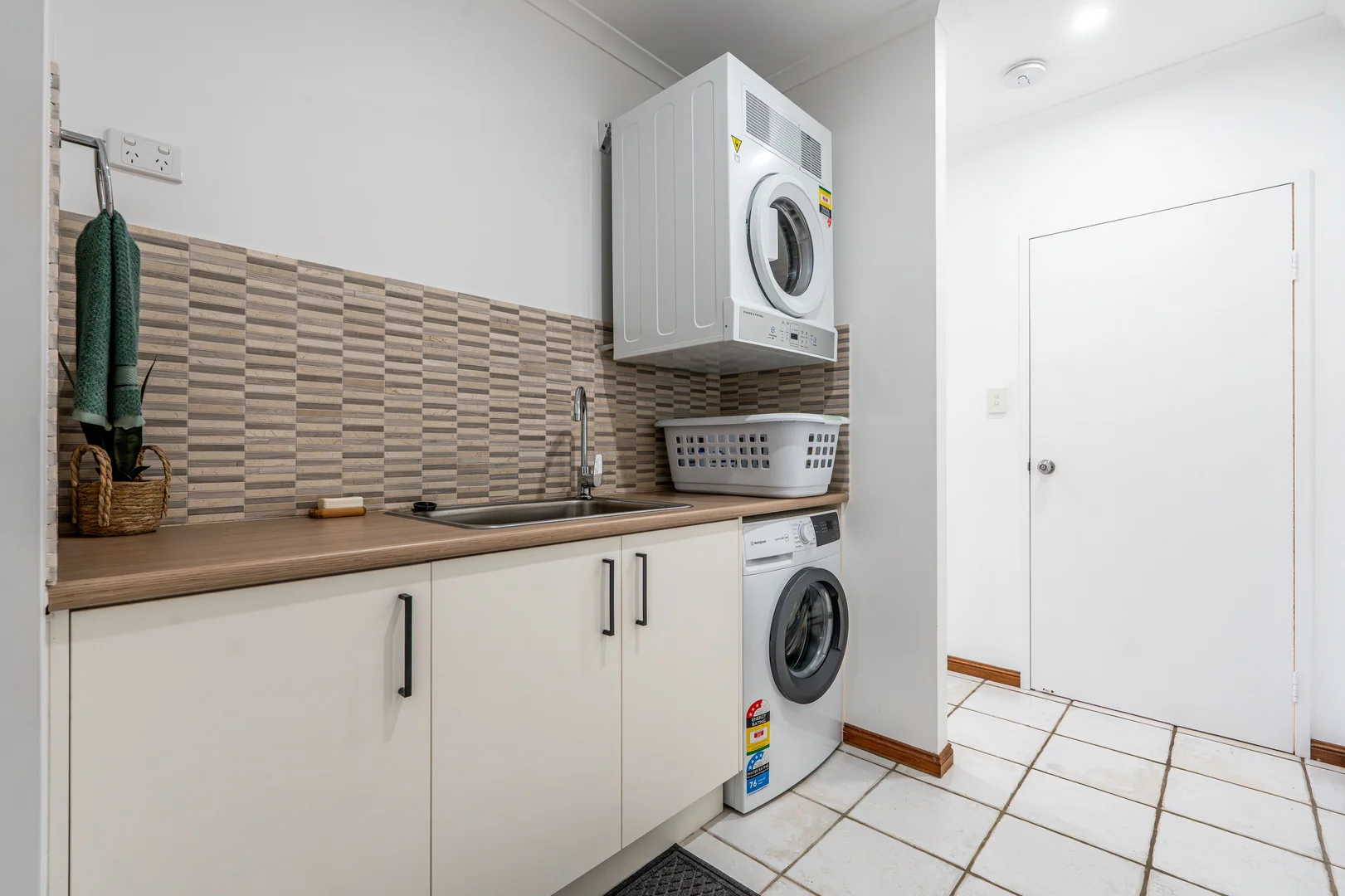 Additional image 23 of Unit 3/112 Kennedy Esplanade, South Mission Beach QLD 4852